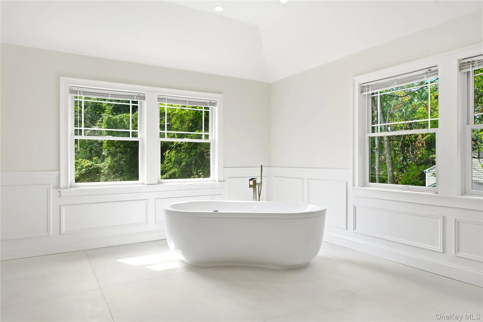 126 Old Field Road, Brookhaven, NY, 6 Bedrooms Bedrooms, 10 Rooms Rooms,6 BathroomsBathrooms,Residential,For Rent,Old Field,0,1038361 126 Old Field Road, Brookhaven, NY, 6 Bedrooms Bedrooms, 10 Rooms Rooms,6 BathroomsBathrooms,Residential,For Rent,Old Field,0,1038361
