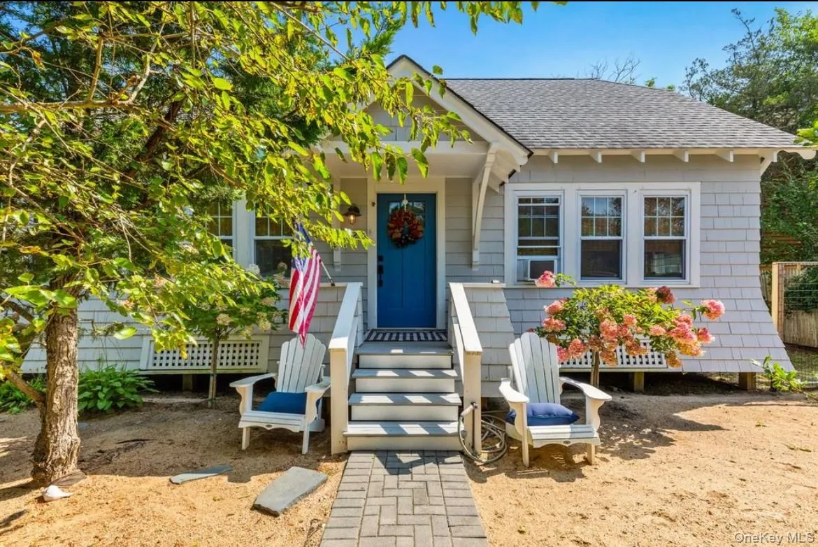 22 Crescent Avenue, Islip, NY, 4 Bedrooms Bedrooms, 7 Rooms Rooms,2 BathroomsBathrooms,Residential,For Rent,Crescent,0,1038362 22 Crescent Avenue, Islip, NY, 4 Bedrooms Bedrooms, 7 Rooms Rooms,2 BathroomsBathrooms,Residential,For Rent,Crescent,0,1038362