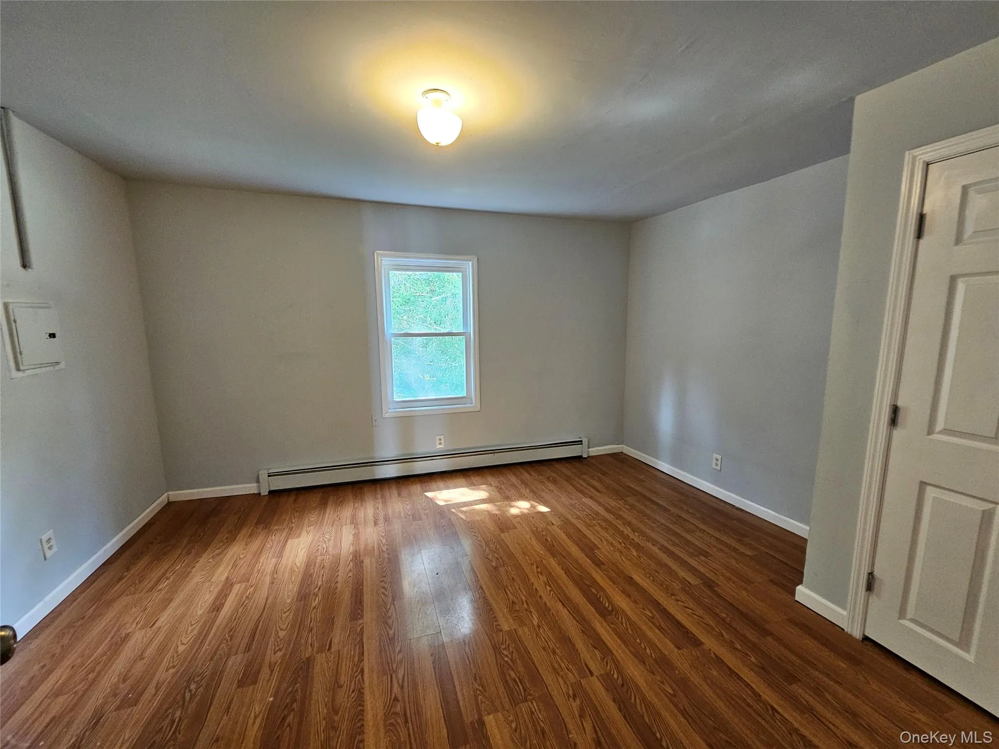 624-634 Oakland Valley Road, Deerpark, NY, 2 Bedroom Bedrooms, 4 Room Rooms,1 BathroomBathrooms,Residential Lease,For Rent,Oakland Valley,0,1038365 624-634 Oakland Valley Road, Deerpark, NY, 2 Bedroom Bedrooms, 4 Room Rooms,1 BathroomBathrooms,Residential Lease,For Rent,Oakland Valley,0,1038365