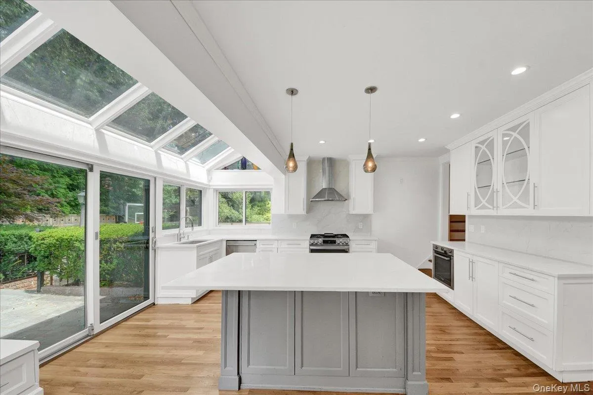 7 Denman Place, Mount Vernon, NY, 5 Bedrooms Bedrooms, 11 Rooms Rooms,4 BathroomsBathrooms,Residential,For Rent,Denman,0,1038366 7 Denman Place, Mount Vernon, NY, 5 Bedrooms Bedrooms, 11 Rooms Rooms,4 BathroomsBathrooms,Residential,For Rent,Denman,0,1038366