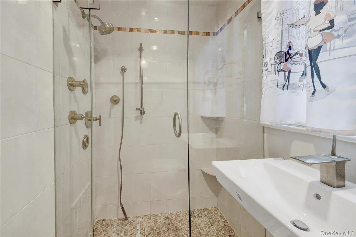 7 Denman Place, Mount Vernon, NY, 5 Bedrooms Bedrooms, 11 Rooms Rooms,4 BathroomsBathrooms,Residential,For Rent,Denman,0,1038366 7 Denman Place, Mount Vernon, NY, 5 Bedrooms Bedrooms, 11 Rooms Rooms,4 BathroomsBathrooms,Residential,For Rent,Denman,0,1038366