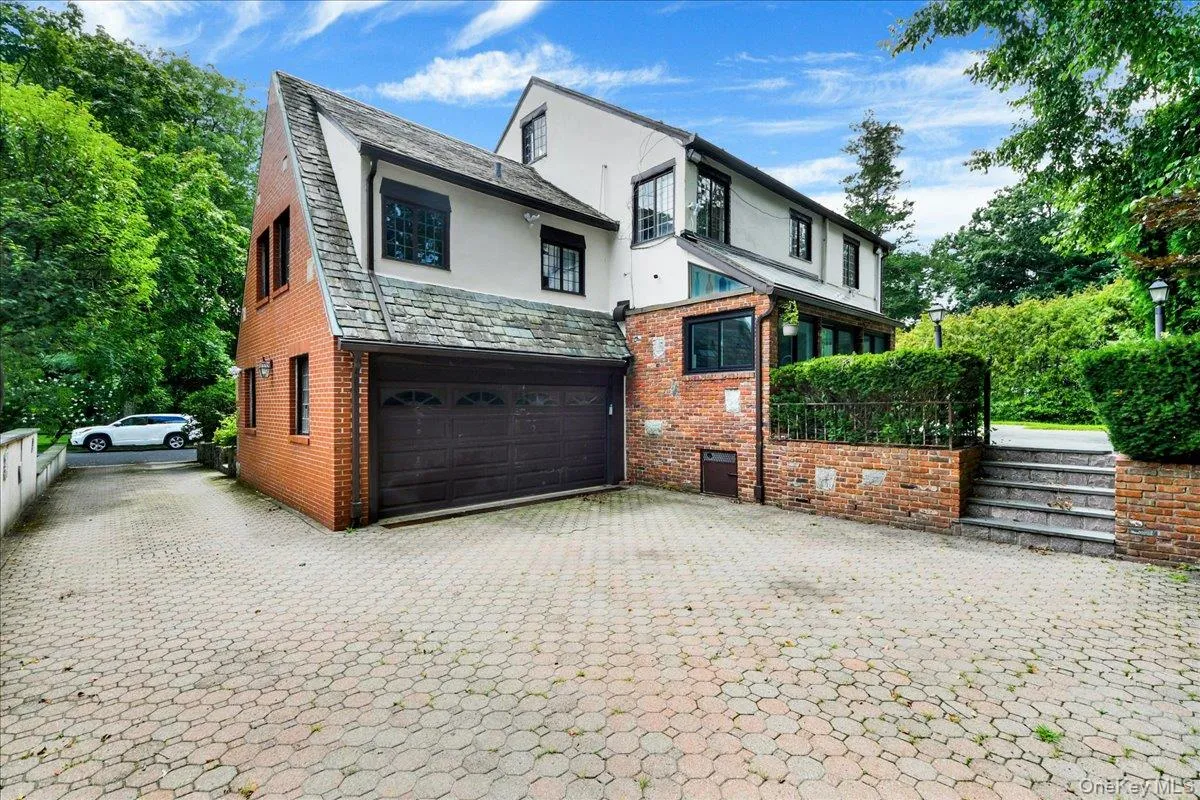 7 Denman Place, Mount Vernon, NY, 5 Bedrooms Bedrooms, 11 Rooms Rooms,4 BathroomsBathrooms,Residential,For Rent,Denman,0,1038366 7 Denman Place, Mount Vernon, NY, 5 Bedrooms Bedrooms, 11 Rooms Rooms,4 BathroomsBathrooms,Residential,For Rent,Denman,0,1038366