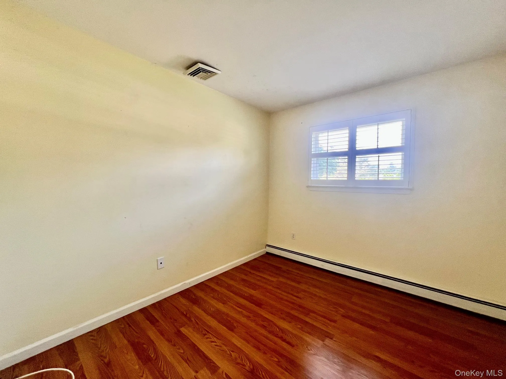 69 Bellwood Avenue, Brookhaven, NY, 3 Bedrooms Bedrooms, 5 Rooms Rooms,1 BathroomBathrooms,Residential Lease,For Rent,Bellwood,0,1038372 69 Bellwood Avenue, Brookhaven, NY, 3 Bedrooms Bedrooms, 5 Rooms Rooms,1 BathroomBathrooms,Residential Lease,For Rent,Bellwood,0,1038372