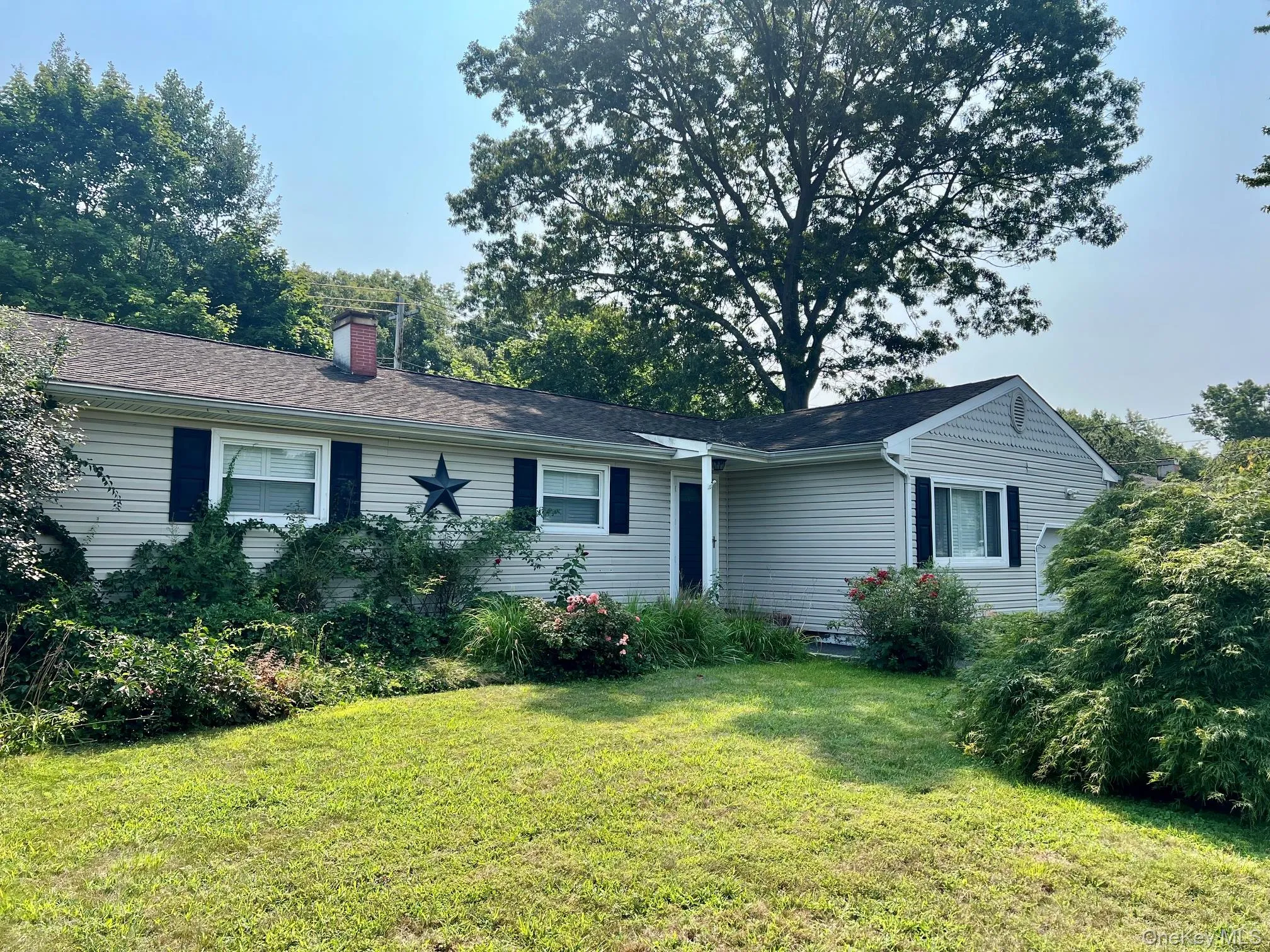 69 Bellwood Avenue, Brookhaven, NY, 3 Bedrooms Bedrooms, 5 Rooms Rooms,1 BathroomBathrooms,Residential Lease,For Rent,Bellwood,0,1038372 69 Bellwood Avenue, Brookhaven, NY, 3 Bedrooms Bedrooms, 5 Rooms Rooms,1 BathroomBathrooms,Residential Lease,For Rent,Bellwood,0,1038372