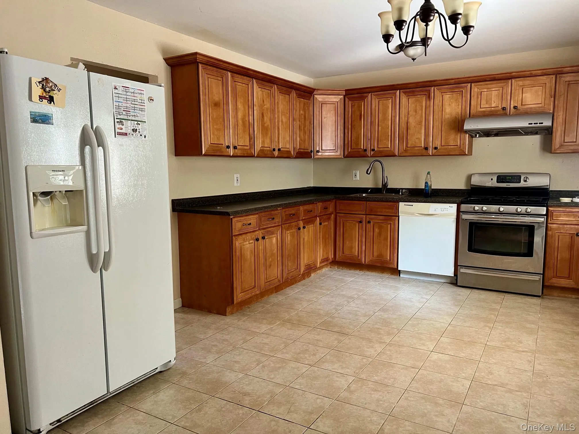 69 Bellwood Avenue, Brookhaven, NY, 3 Bedrooms Bedrooms, 5 Rooms Rooms,1 BathroomBathrooms,Residential Lease,For Rent,Bellwood,0,1038372 69 Bellwood Avenue, Brookhaven, NY, 3 Bedrooms Bedrooms, 5 Rooms Rooms,1 BathroomBathrooms,Residential Lease,For Rent,Bellwood,0,1038372