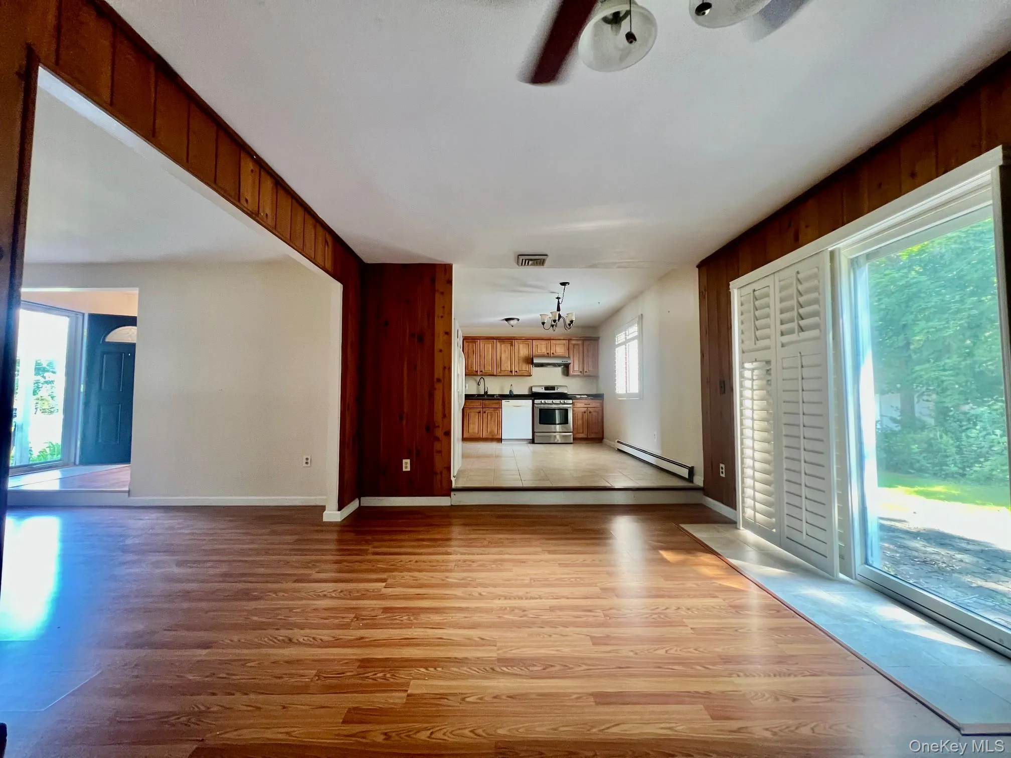 69 Bellwood Avenue, Brookhaven, NY, 3 Bedrooms Bedrooms, 5 Rooms Rooms,1 BathroomBathrooms,Residential Lease,For Rent,Bellwood,0,1038372 69 Bellwood Avenue, Brookhaven, NY, 3 Bedrooms Bedrooms, 5 Rooms Rooms,1 BathroomBathrooms,Residential Lease,For Rent,Bellwood,0,1038372