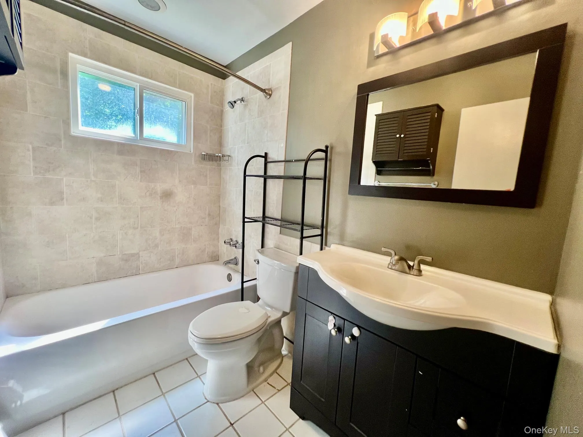 69 Bellwood Avenue, Brookhaven, NY, 3 Bedrooms Bedrooms, 5 Rooms Rooms,1 BathroomBathrooms,Residential Lease,For Rent,Bellwood,0,1038372 69 Bellwood Avenue, Brookhaven, NY, 3 Bedrooms Bedrooms, 5 Rooms Rooms,1 BathroomBathrooms,Residential Lease,For Rent,Bellwood,0,1038372