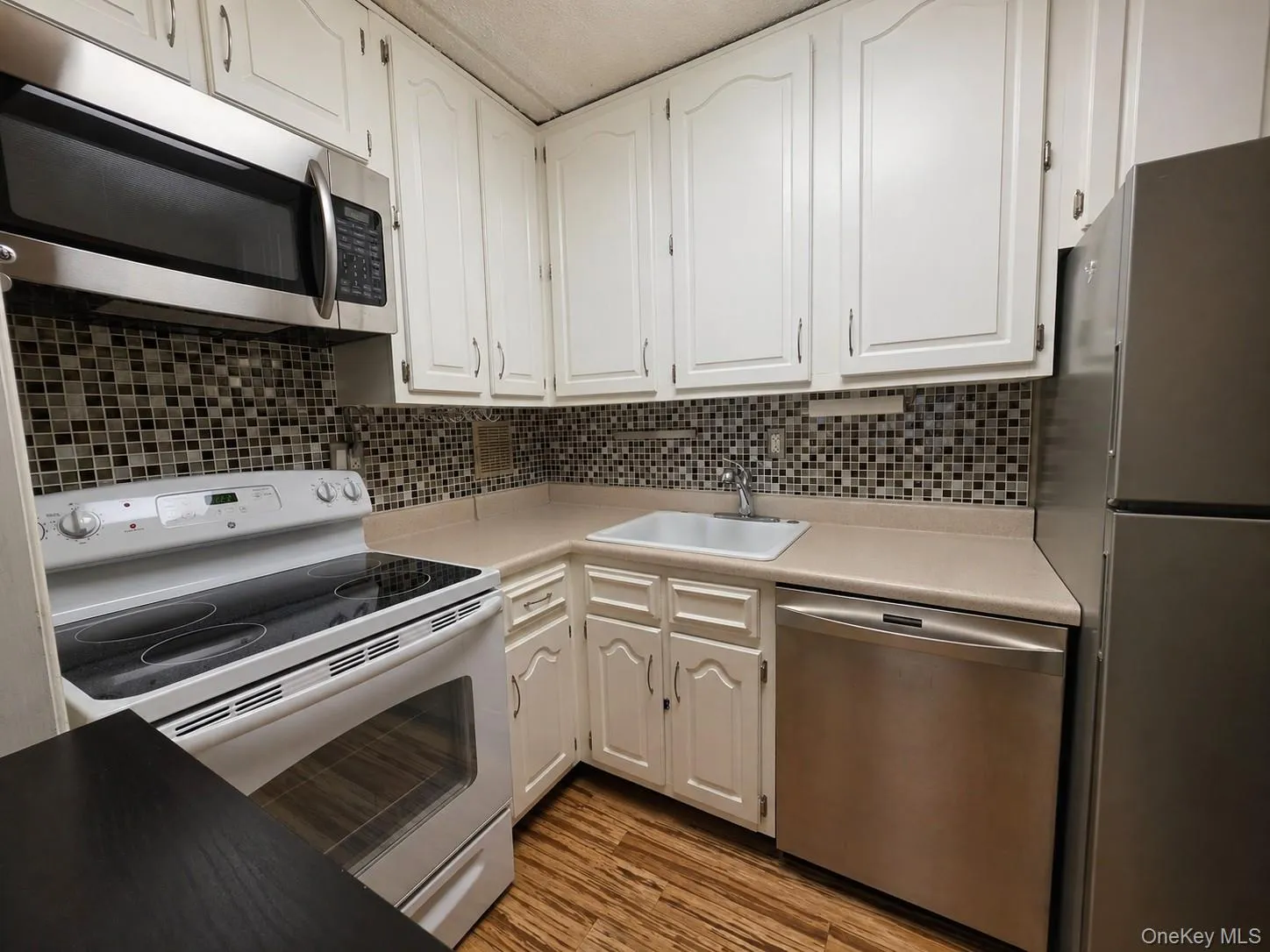 35 Park Avenue, Ramapo, NY, 1 Bedroom Bedrooms, 4 Rooms Rooms,1 BathroomBathrooms,Residential Lease,For Rent,Park,0,1038373 35 Park Avenue, Ramapo, NY, 1 Bedroom Bedrooms, 4 Rooms Rooms,1 BathroomBathrooms,Residential Lease,For Rent,Park,0,1038373