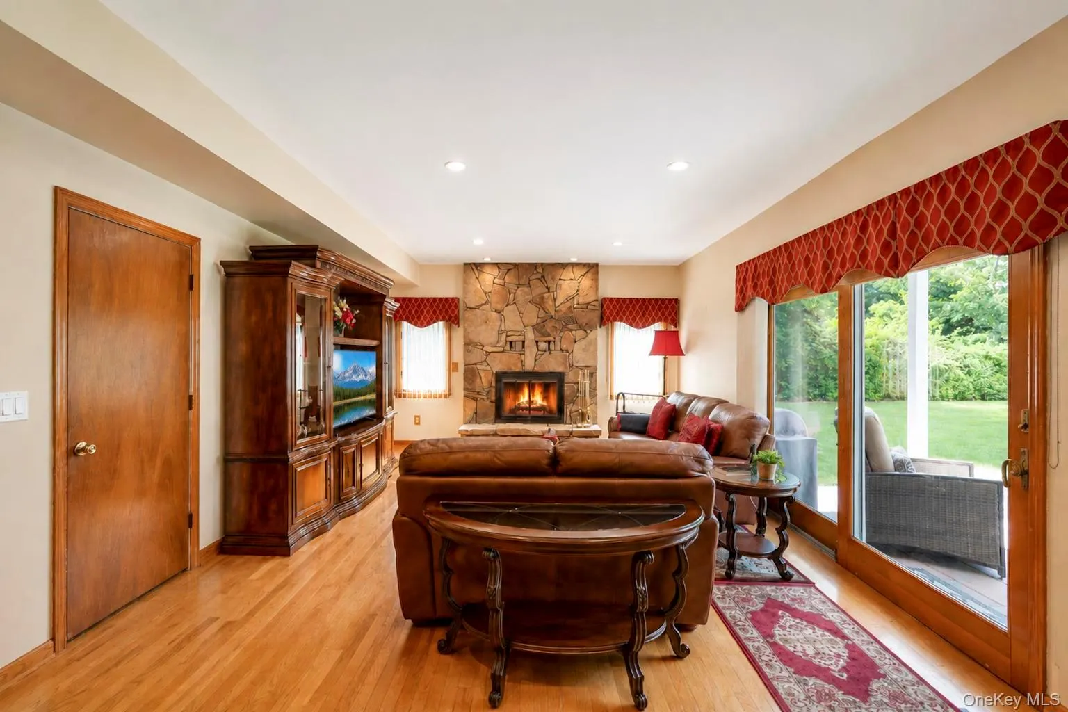 29 Niewood Drive, Brookhaven, NY, 4 Bedrooms Bedrooms, 10 Rooms Rooms,3 BathroomsBathrooms,Residential,For Rent,Niewood,0,1038374 29 Niewood Drive, Brookhaven, NY, 4 Bedrooms Bedrooms, 10 Rooms Rooms,3 BathroomsBathrooms,Residential,For Rent,Niewood,0,1038374