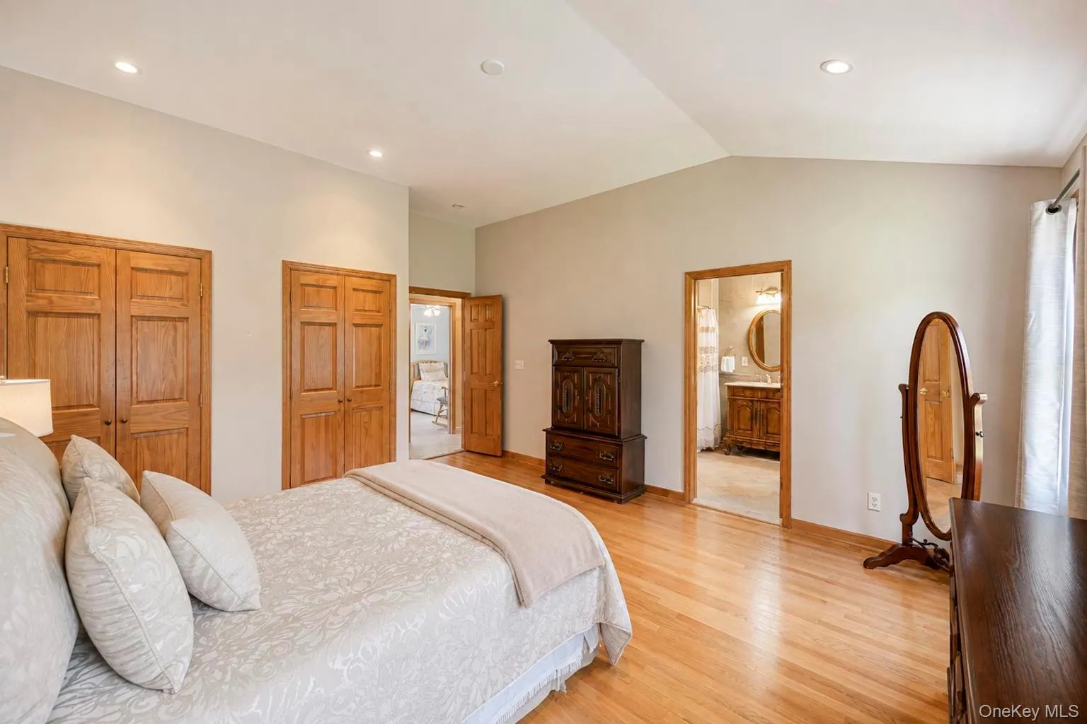 29 Niewood Drive, Brookhaven, NY, 4 Bedrooms Bedrooms, 10 Rooms Rooms,3 BathroomsBathrooms,Residential,For Rent,Niewood,0,1038374 29 Niewood Drive, Brookhaven, NY, 4 Bedrooms Bedrooms, 10 Rooms Rooms,3 BathroomsBathrooms,Residential,For Rent,Niewood,0,1038374