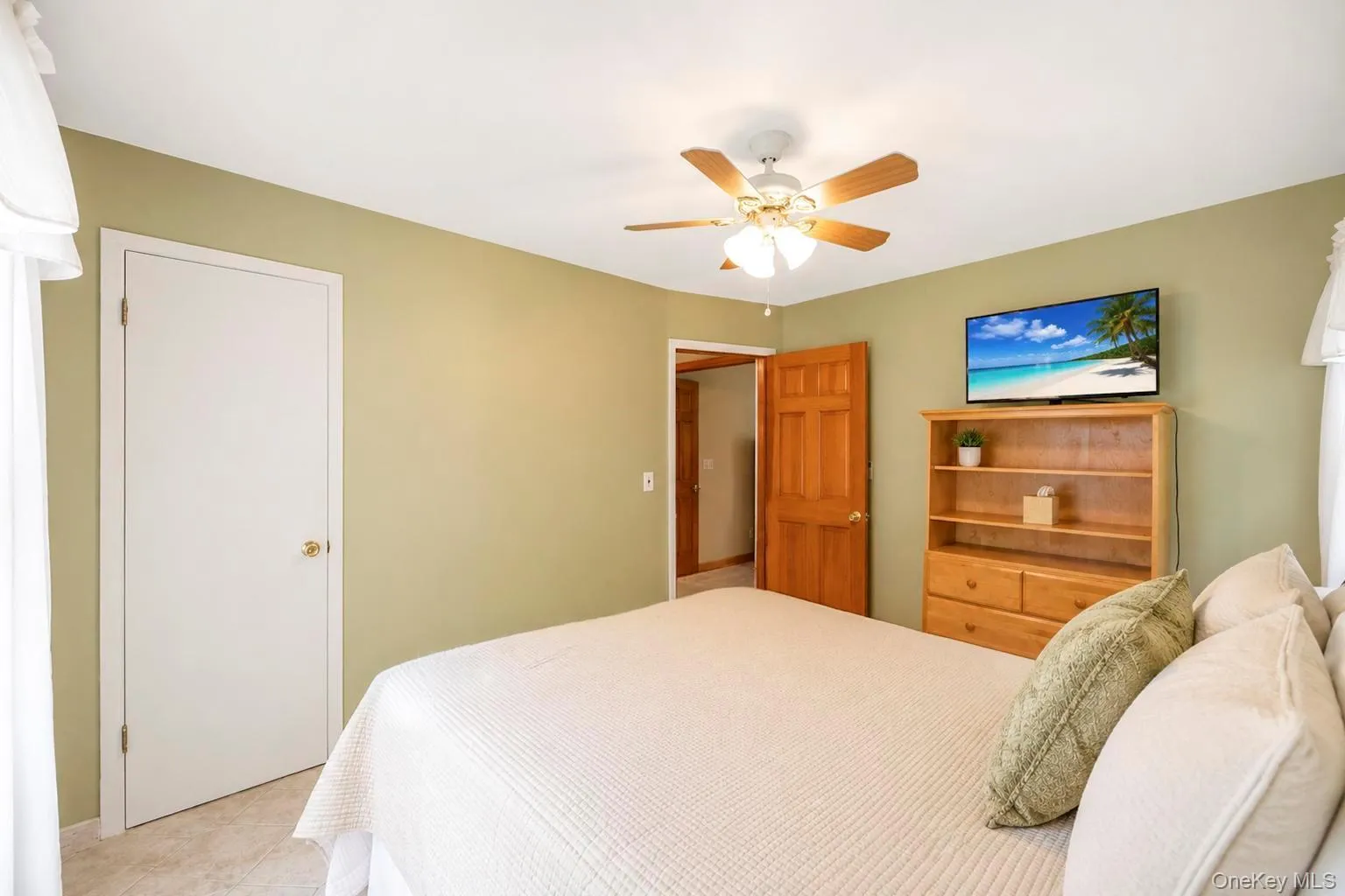 29 Niewood Drive, Brookhaven, NY, 4 Bedrooms Bedrooms, 10 Rooms Rooms,3 BathroomsBathrooms,Residential,For Rent,Niewood,0,1038374 29 Niewood Drive, Brookhaven, NY, 4 Bedrooms Bedrooms, 10 Rooms Rooms,3 BathroomsBathrooms,Residential,For Rent,Niewood,0,1038374