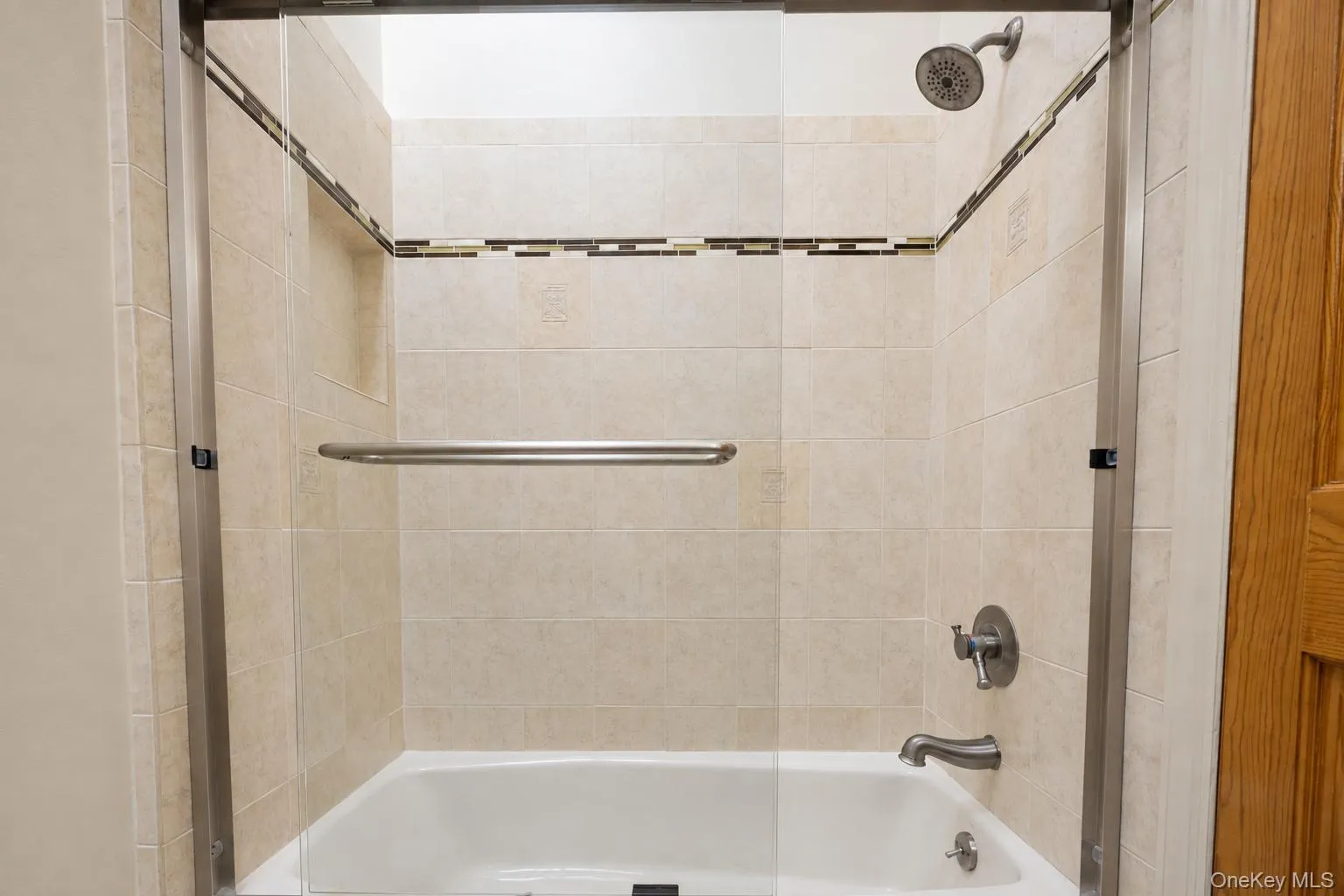 29 Niewood Drive, Brookhaven, NY, 4 Bedrooms Bedrooms, 10 Rooms Rooms,3 BathroomsBathrooms,Residential,For Rent,Niewood,0,1038374 29 Niewood Drive, Brookhaven, NY, 4 Bedrooms Bedrooms, 10 Rooms Rooms,3 BathroomsBathrooms,Residential,For Rent,Niewood,0,1038374