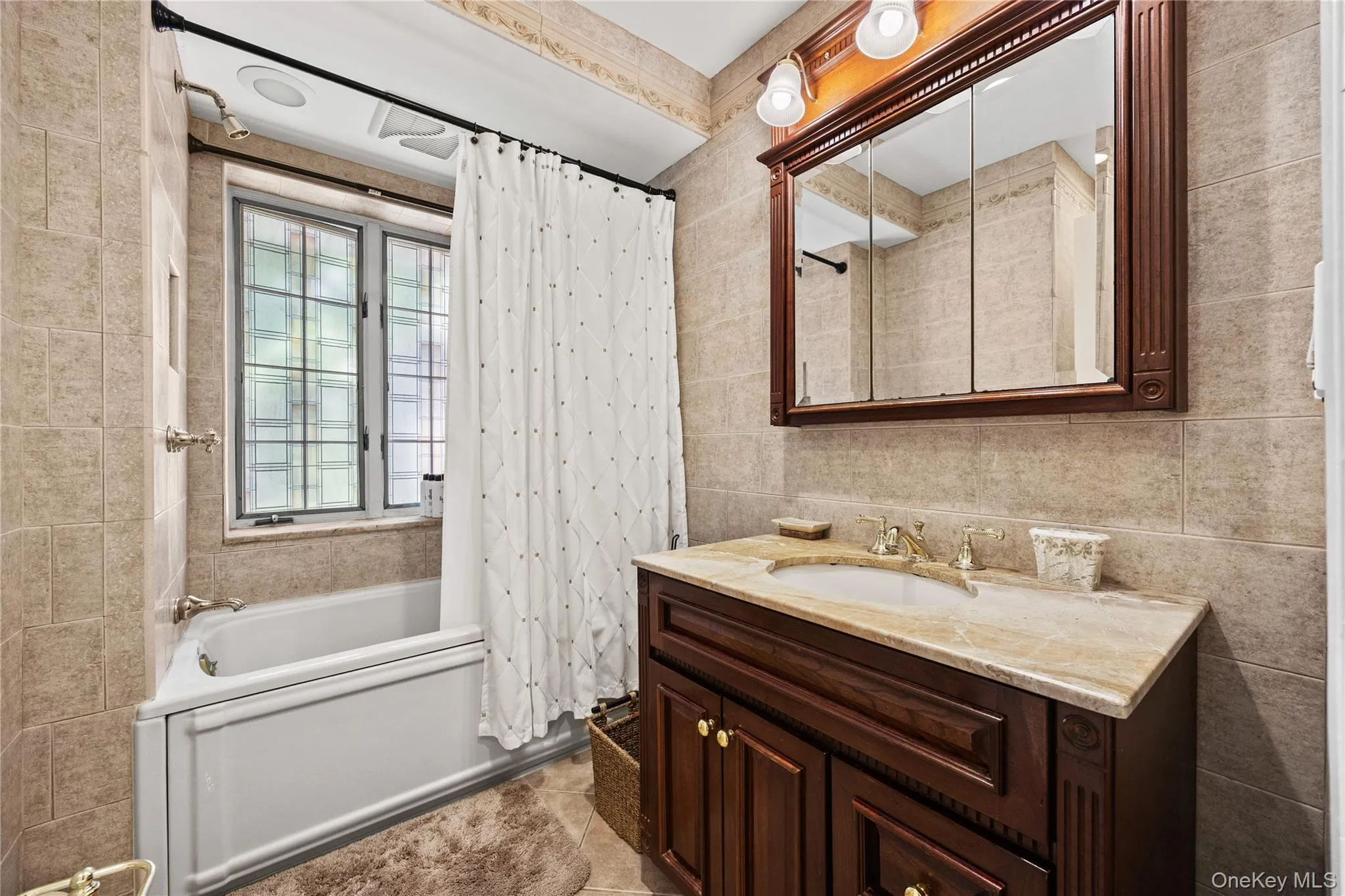 1265 Hollywood Avenue, New York, NY, 4 Bedrooms Bedrooms, 10 Rooms Rooms,2 BathroomsBathrooms,Residential,For Rent,Hollywood,0,1038375 1265 Hollywood Avenue, New York, NY, 4 Bedrooms Bedrooms, 10 Rooms Rooms,2 BathroomsBathrooms,Residential,For Rent,Hollywood,0,1038375