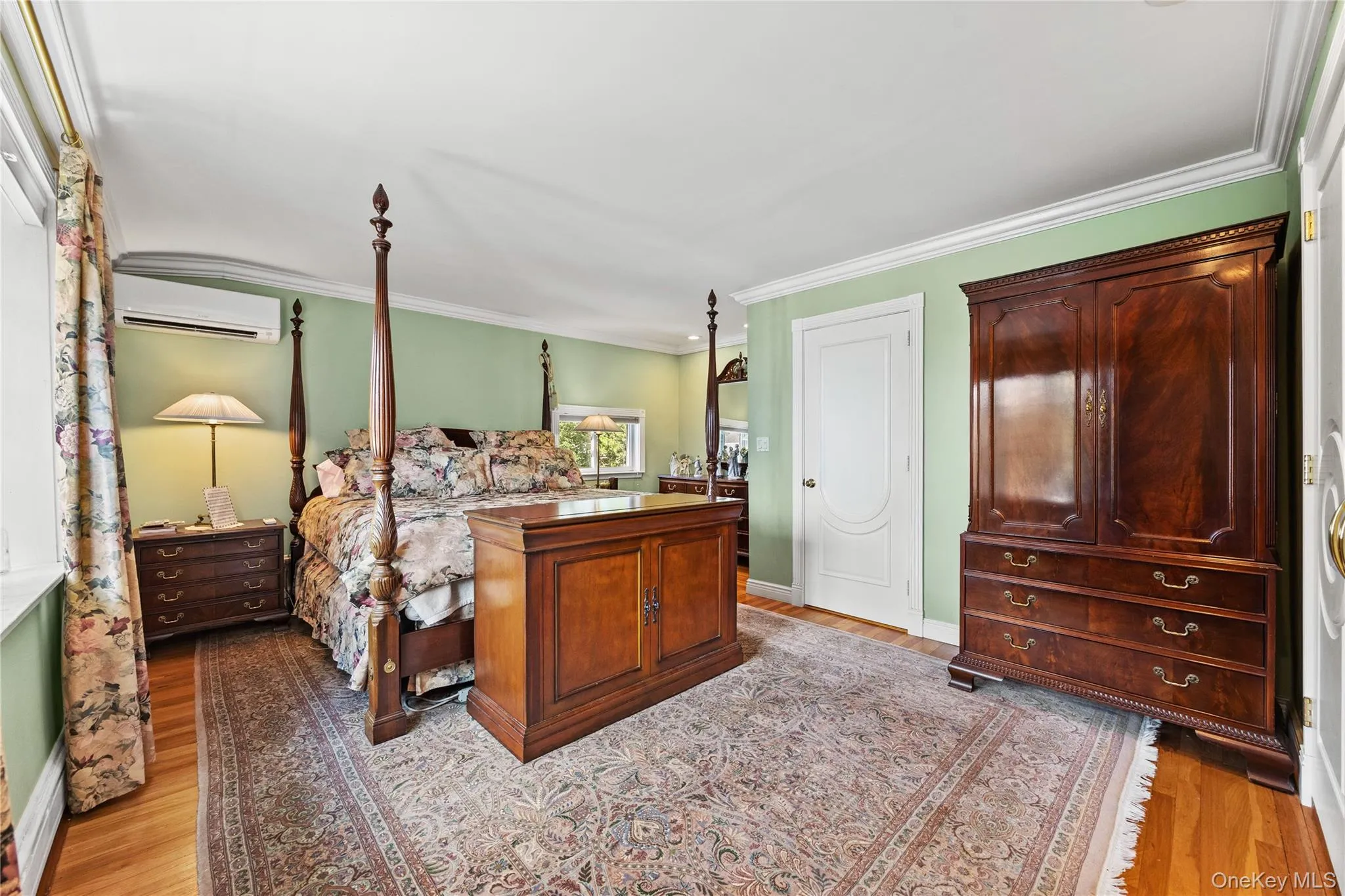 1265 Hollywood Avenue, New York, NY, 4 Bedrooms Bedrooms, 10 Rooms Rooms,2 BathroomsBathrooms,Residential,For Rent,Hollywood,0,1038375 1265 Hollywood Avenue, New York, NY, 4 Bedrooms Bedrooms, 10 Rooms Rooms,2 BathroomsBathrooms,Residential,For Rent,Hollywood,0,1038375