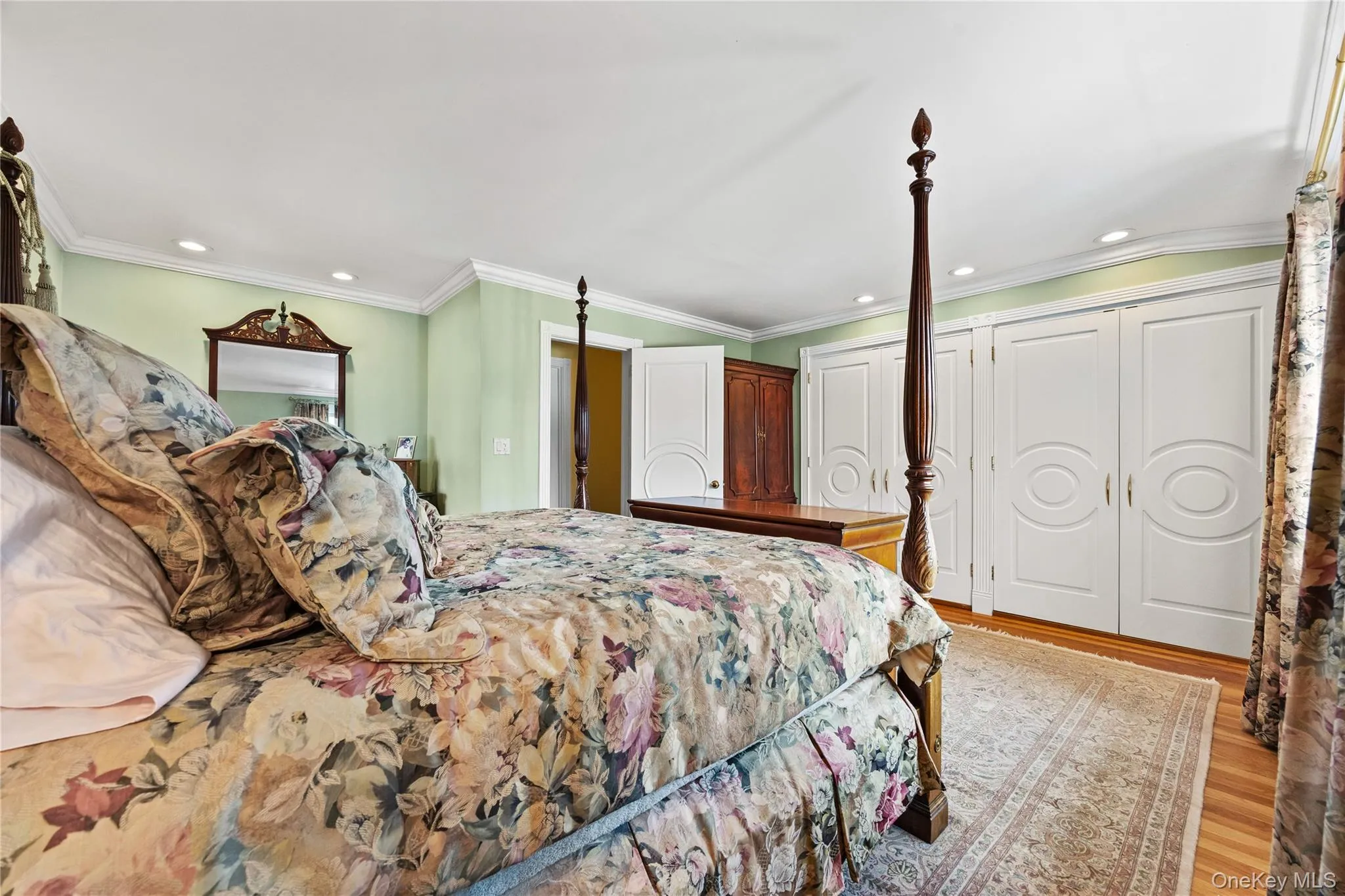 1265 Hollywood Avenue, New York, NY, 4 Bedrooms Bedrooms, 10 Rooms Rooms,2 BathroomsBathrooms,Residential,For Rent,Hollywood,0,1038375 1265 Hollywood Avenue, New York, NY, 4 Bedrooms Bedrooms, 10 Rooms Rooms,2 BathroomsBathrooms,Residential,For Rent,Hollywood,0,1038375