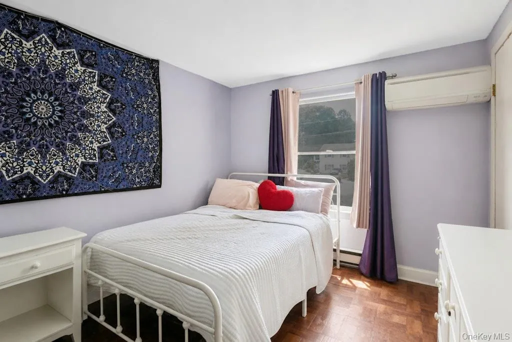 Third bedroom, ductless heating and cooling. Third bedroom, ductless heating and cooling.