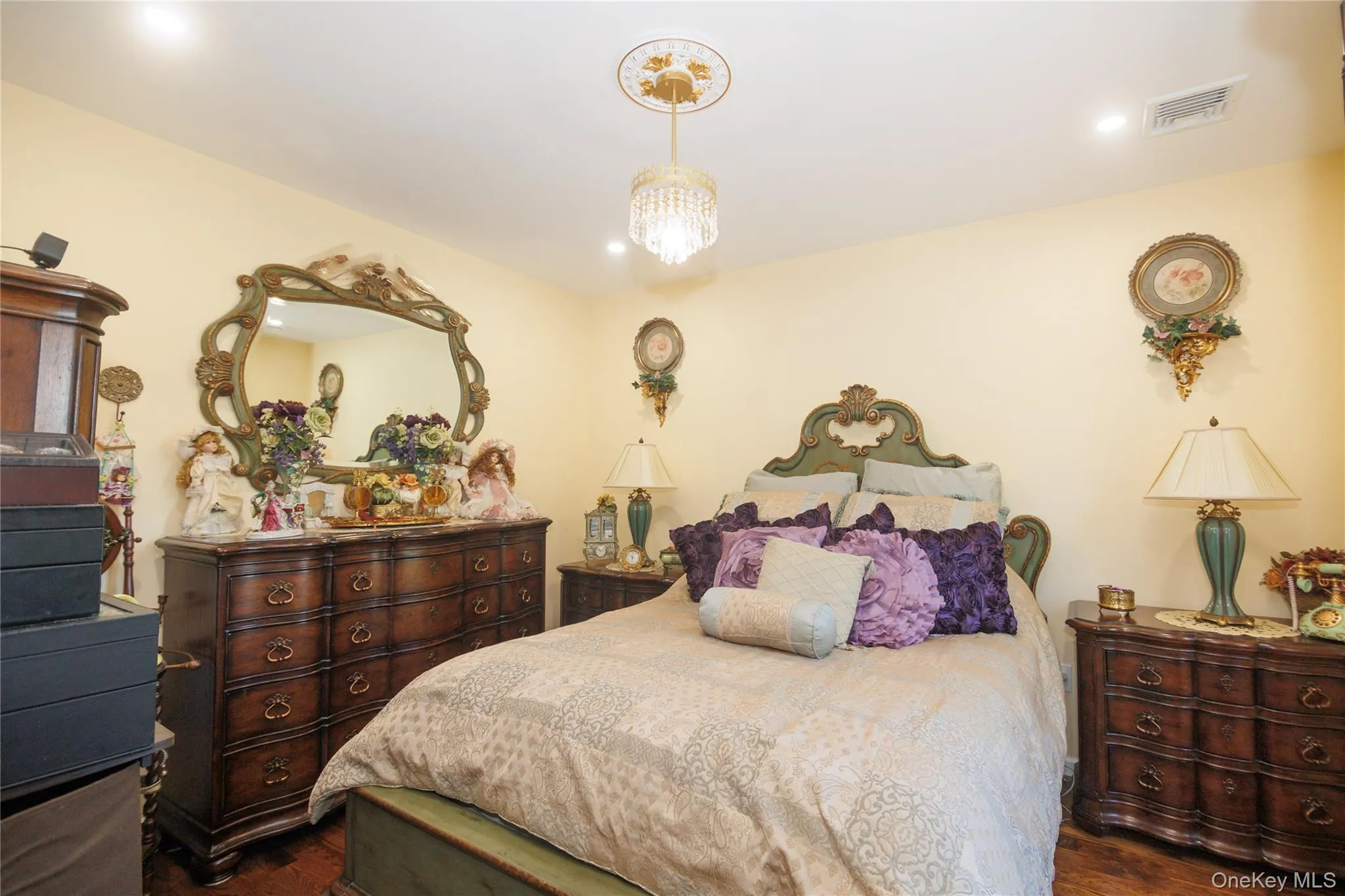 1715 Hering Avenue, New York, NY, 5 Bedrooms Bedrooms, 9 Rooms Rooms,2 BathroomsBathrooms,Residential,For Rent,Hering,0,1038386 1715 Hering Avenue, New York, NY, 5 Bedrooms Bedrooms, 9 Rooms Rooms,2 BathroomsBathrooms,Residential,For Rent,Hering,0,1038386