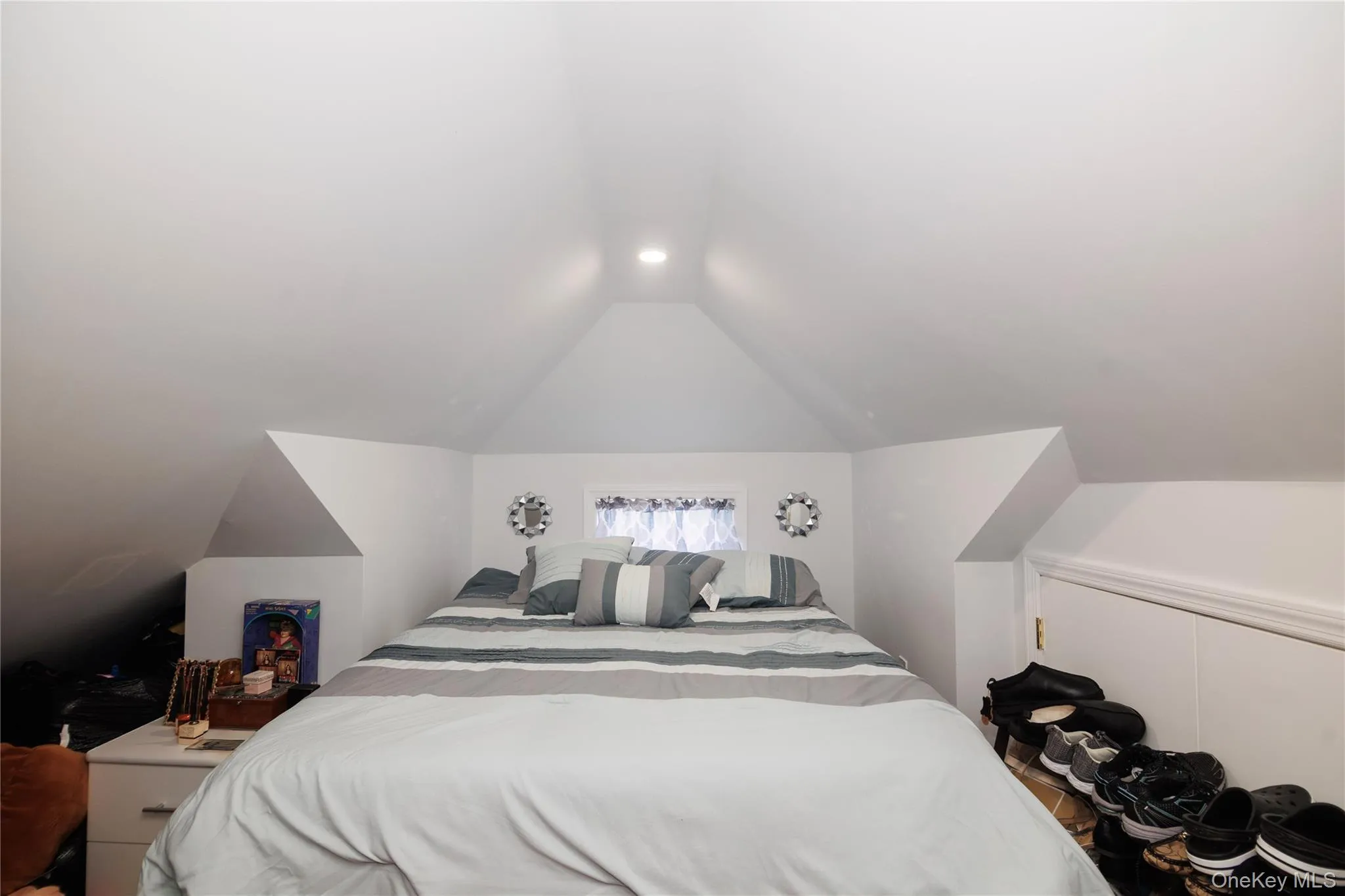 1715 Hering Avenue, New York, NY, 5 Bedrooms Bedrooms, 9 Rooms Rooms,2 BathroomsBathrooms,Residential,For Rent,Hering,0,1038386 1715 Hering Avenue, New York, NY, 5 Bedrooms Bedrooms, 9 Rooms Rooms,2 BathroomsBathrooms,Residential,For Rent,Hering,0,1038386
