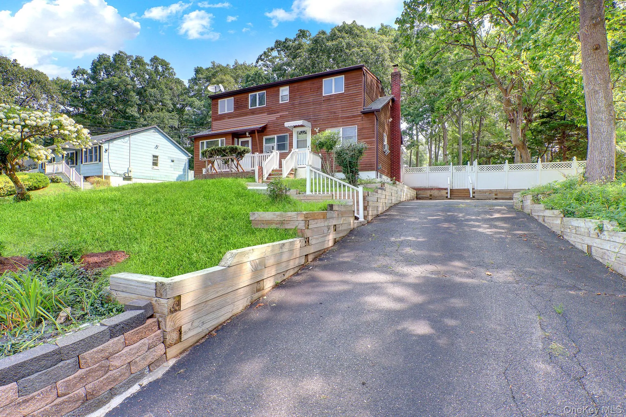 653 Meadow Road, Smithtown, NY, 4 Bedrooms Bedrooms, 10 Rooms Rooms,2 BathroomsBathrooms,Residential,For Rent,Meadow,0,1038388 653 Meadow Road, Smithtown, NY, 4 Bedrooms Bedrooms, 10 Rooms Rooms,2 BathroomsBathrooms,Residential,For Rent,Meadow,0,1038388