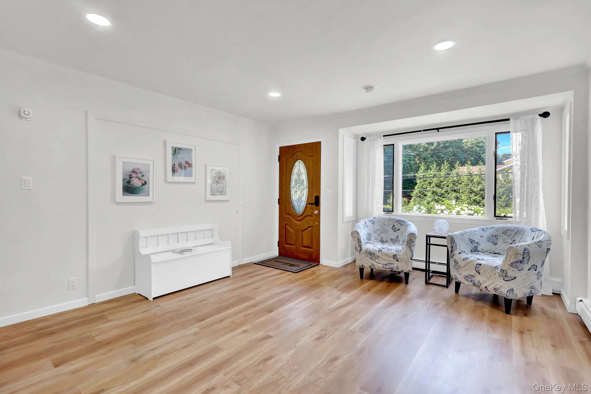 653 Meadow Road, Smithtown, NY, 4 Bedrooms Bedrooms, 10 Rooms Rooms,2 BathroomsBathrooms,Residential,For Rent,Meadow,0,1038388 653 Meadow Road, Smithtown, NY, 4 Bedrooms Bedrooms, 10 Rooms Rooms,2 BathroomsBathrooms,Residential,For Rent,Meadow,0,1038388