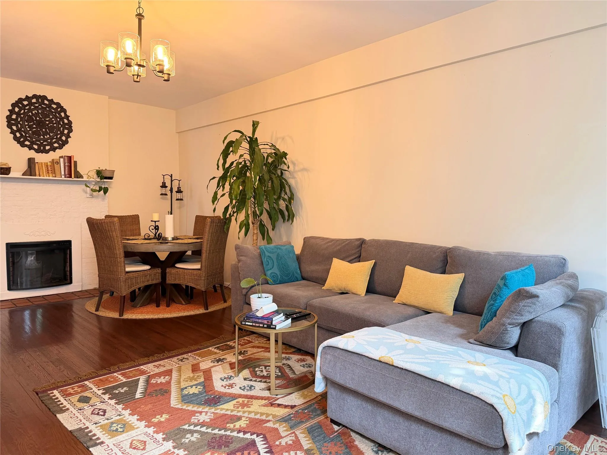 531 Lincoln Avenue, Mount Vernon, NY, 3 Bedrooms Bedrooms, 6 Rooms Rooms,1 BathroomBathrooms,Residential,For Rent,Lincoln,0,1038391 531 Lincoln Avenue, Mount Vernon, NY, 3 Bedrooms Bedrooms, 6 Rooms Rooms,1 BathroomBathrooms,Residential,For Rent,Lincoln,0,1038391