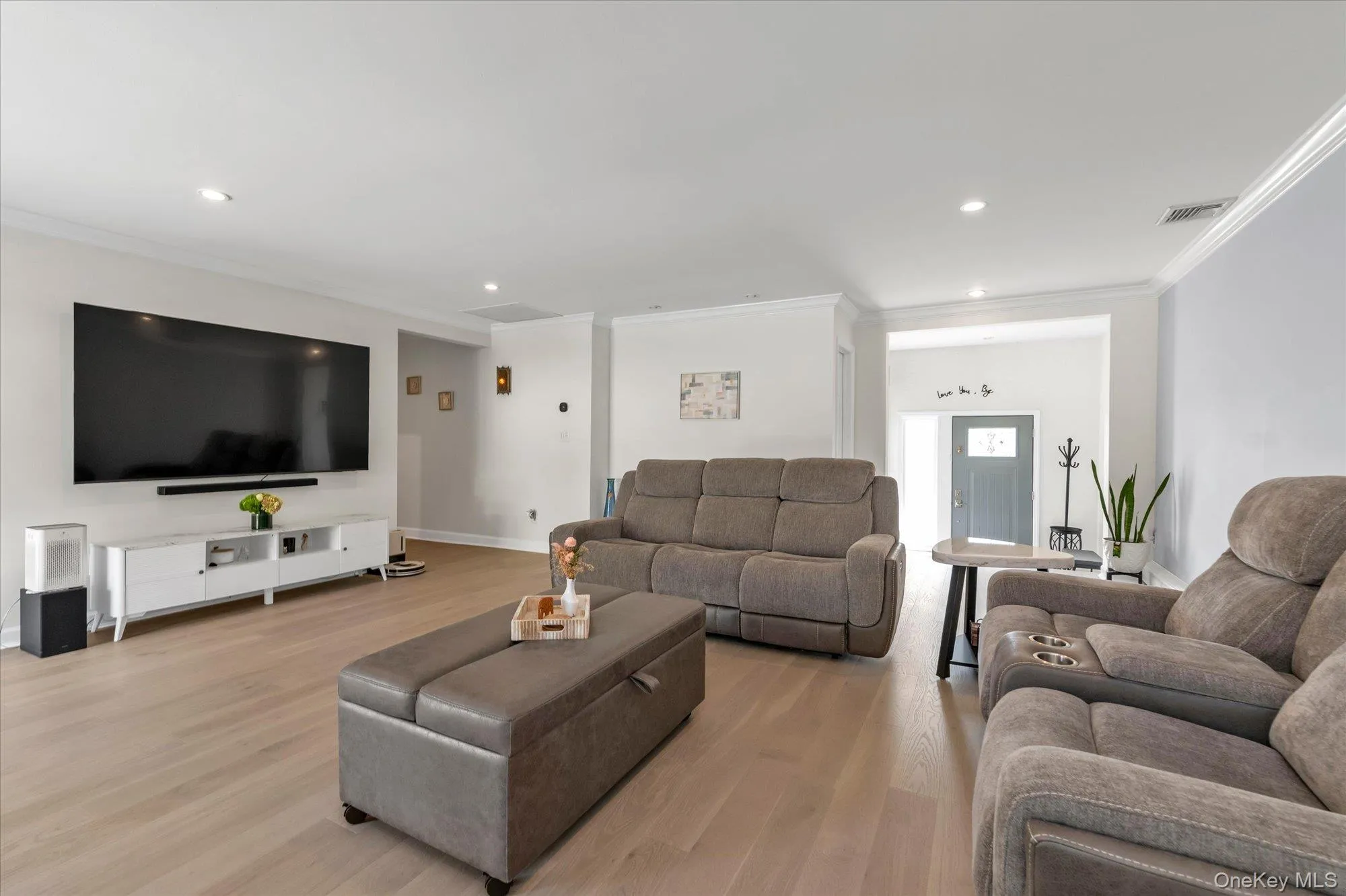 529 Grant Avenue, Hempstead, NY, 3 Bedrooms Bedrooms, 8 Rooms Rooms,1 BathroomBathrooms,Residential,For Rent,Grant,0,1038394 529 Grant Avenue, Hempstead, NY, 3 Bedrooms Bedrooms, 8 Rooms Rooms,1 BathroomBathrooms,Residential,For Rent,Grant,0,1038394