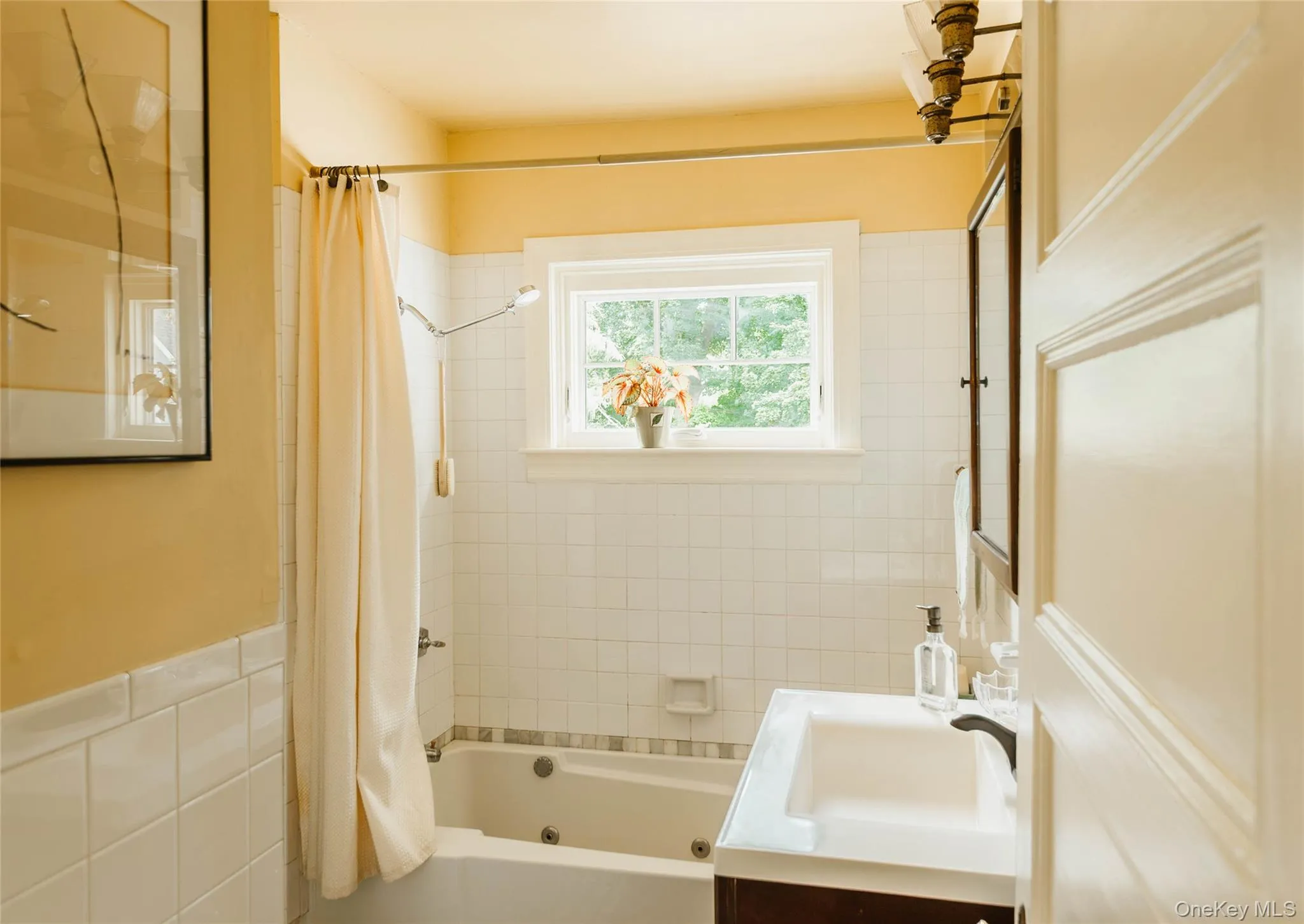 140 Main Street, Kingston, NY, 4 Bedrooms Bedrooms, 8 Rooms Rooms,2 BathroomsBathrooms,Residential,For Rent,Main,0,1038398 140 Main Street, Kingston, NY, 4 Bedrooms Bedrooms, 8 Rooms Rooms,2 BathroomsBathrooms,Residential,For Rent,Main,0,1038398