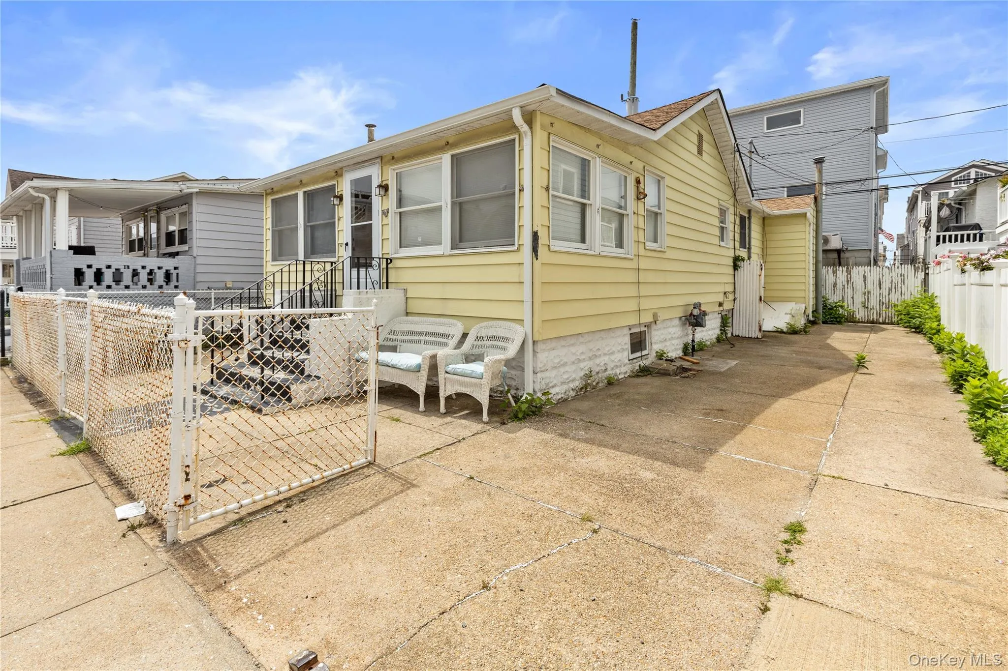 43 Virginia Avenue, Long Beach, NY, 2 Bedrooms Bedrooms, 6 Rooms Rooms,1 BathroomBathrooms,Residential Lease,For Rent,Virginia,0,1038401 43 Virginia Avenue, Long Beach, NY, 2 Bedrooms Bedrooms, 6 Rooms Rooms,1 BathroomBathrooms,Residential Lease,For Rent,Virginia,0,1038401