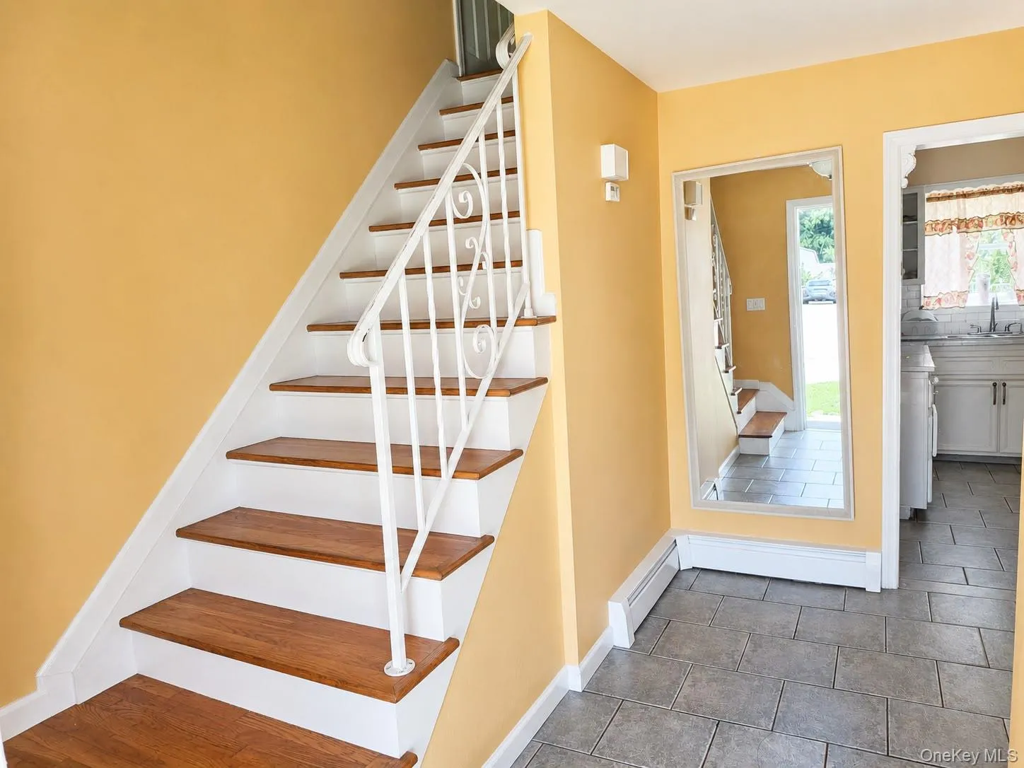 6 Chalden Court, Huntington, NY, 5 Bedrooms Bedrooms, 11 Rooms Rooms,2 BathroomsBathrooms,Residential,For Rent,Chalden,0,1038402 6 Chalden Court, Huntington, NY, 5 Bedrooms Bedrooms, 11 Rooms Rooms,2 BathroomsBathrooms,Residential,For Rent,Chalden,0,1038402