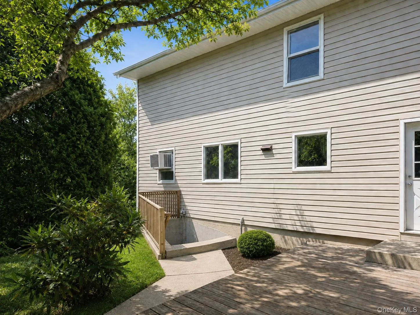 6 Chalden Court, Huntington, NY, 5 Bedrooms Bedrooms, 11 Rooms Rooms,2 BathroomsBathrooms,Residential,For Rent,Chalden,0,1038402 6 Chalden Court, Huntington, NY, 5 Bedrooms Bedrooms, 11 Rooms Rooms,2 BathroomsBathrooms,Residential,For Rent,Chalden,0,1038402