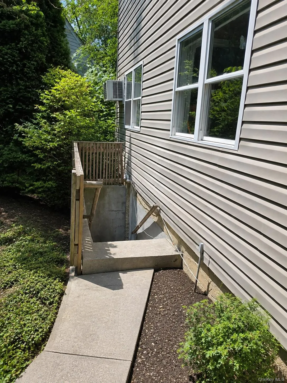 6 Chalden Court, Huntington, NY, 5 Bedrooms Bedrooms, 11 Rooms Rooms,2 BathroomsBathrooms,Residential,For Rent,Chalden,0,1038402 6 Chalden Court, Huntington, NY, 5 Bedrooms Bedrooms, 11 Rooms Rooms,2 BathroomsBathrooms,Residential,For Rent,Chalden,0,1038402