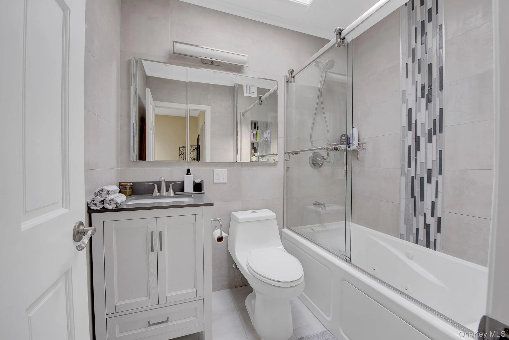 9137 91st Street, New York, NY, 3 Bedrooms Bedrooms, 9 Rooms Rooms,2 BathroomsBathrooms,Residential,For Rent,91st,0,1038403 9137 91st Street, New York, NY, 3 Bedrooms Bedrooms, 9 Rooms Rooms,2 BathroomsBathrooms,Residential,For Rent,91st,0,1038403