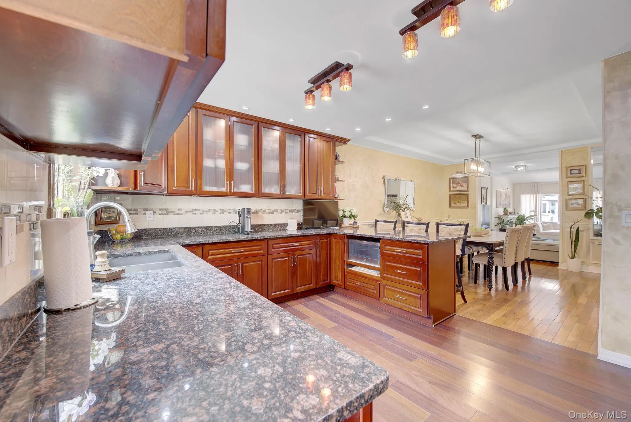 9137 91st Street, New York, NY, 3 Bedrooms Bedrooms, 9 Rooms Rooms,2 BathroomsBathrooms,Residential,For Rent,91st,0,1038403 9137 91st Street, New York, NY, 3 Bedrooms Bedrooms, 9 Rooms Rooms,2 BathroomsBathrooms,Residential,For Rent,91st,0,1038403