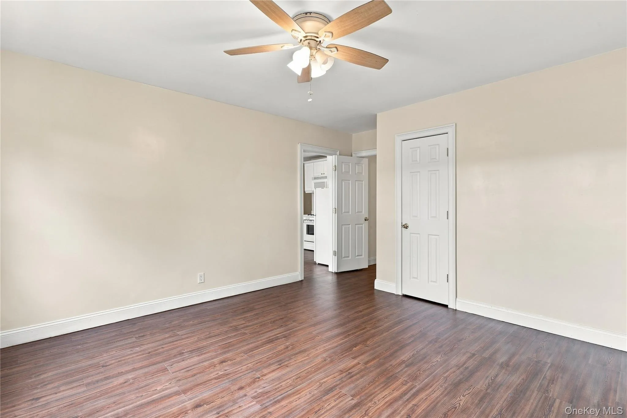 91 Tulip Avenue, Hempstead, NY, 1 Bedroom Bedrooms, 3 Rooms Rooms,1 BathroomBathrooms,Residential,For Rent,Tulip,0,1038408 91 Tulip Avenue, Hempstead, NY, 1 Bedroom Bedrooms, 3 Rooms Rooms,1 BathroomBathrooms,Residential,For Rent,Tulip,0,1038408