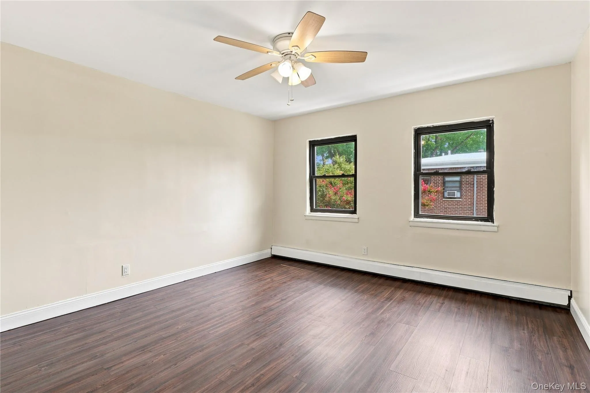 91 Tulip Avenue, Hempstead, NY, 1 Bedroom Bedrooms, 3 Rooms Rooms,1 BathroomBathrooms,Residential,For Rent,Tulip,0,1038408 91 Tulip Avenue, Hempstead, NY, 1 Bedroom Bedrooms, 3 Rooms Rooms,1 BathroomBathrooms,Residential,For Rent,Tulip,0,1038408