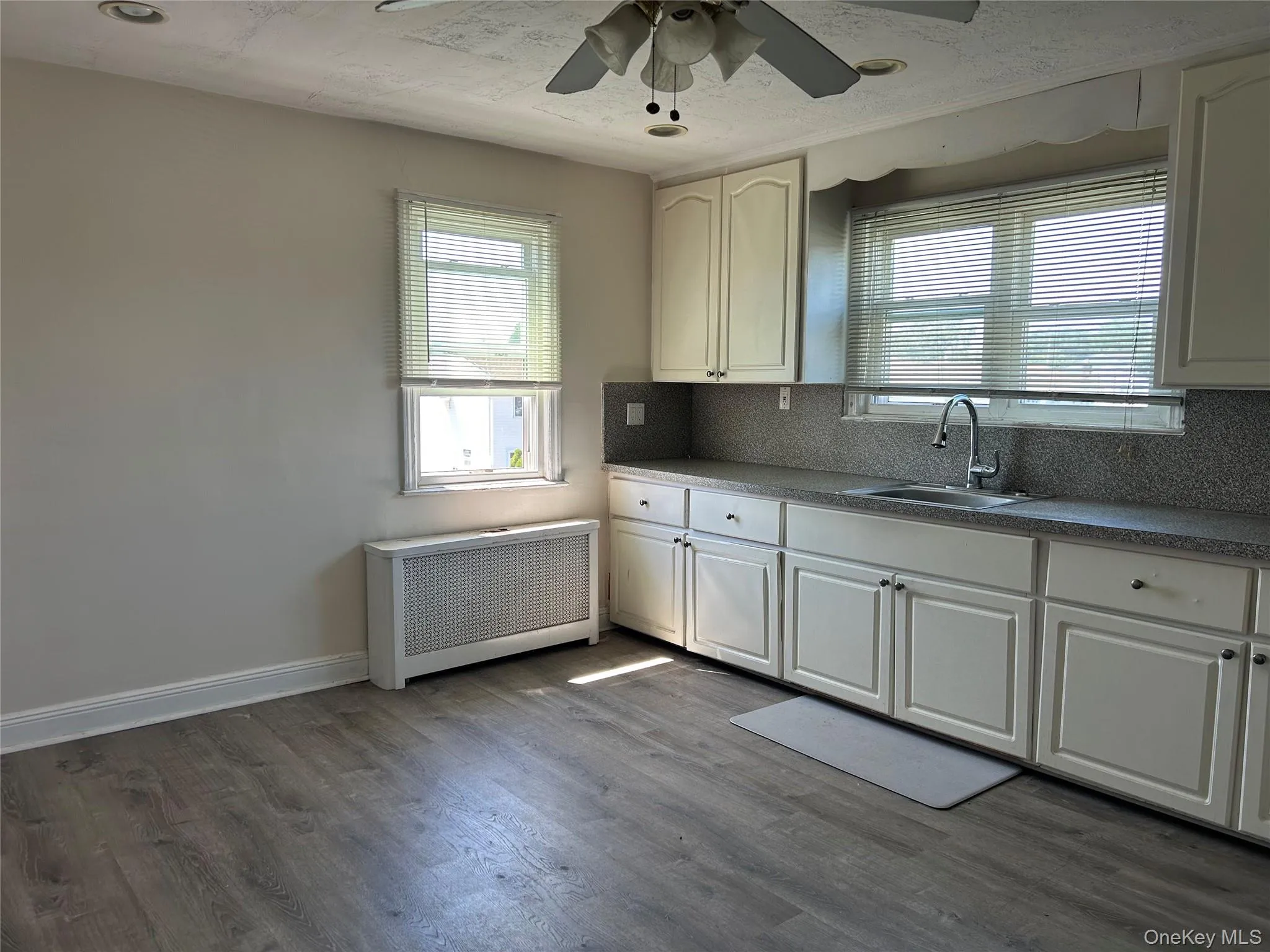 149 Broome Avenue, Babylon, NY, 2 Bedroom Bedrooms, 4 Room Rooms,1 BathroomBathrooms,Residential Lease,For Rent,Broome,0,1038410 149 Broome Avenue, Babylon, NY, 2 Bedroom Bedrooms, 4 Room Rooms,1 BathroomBathrooms,Residential Lease,For Rent,Broome,0,1038410