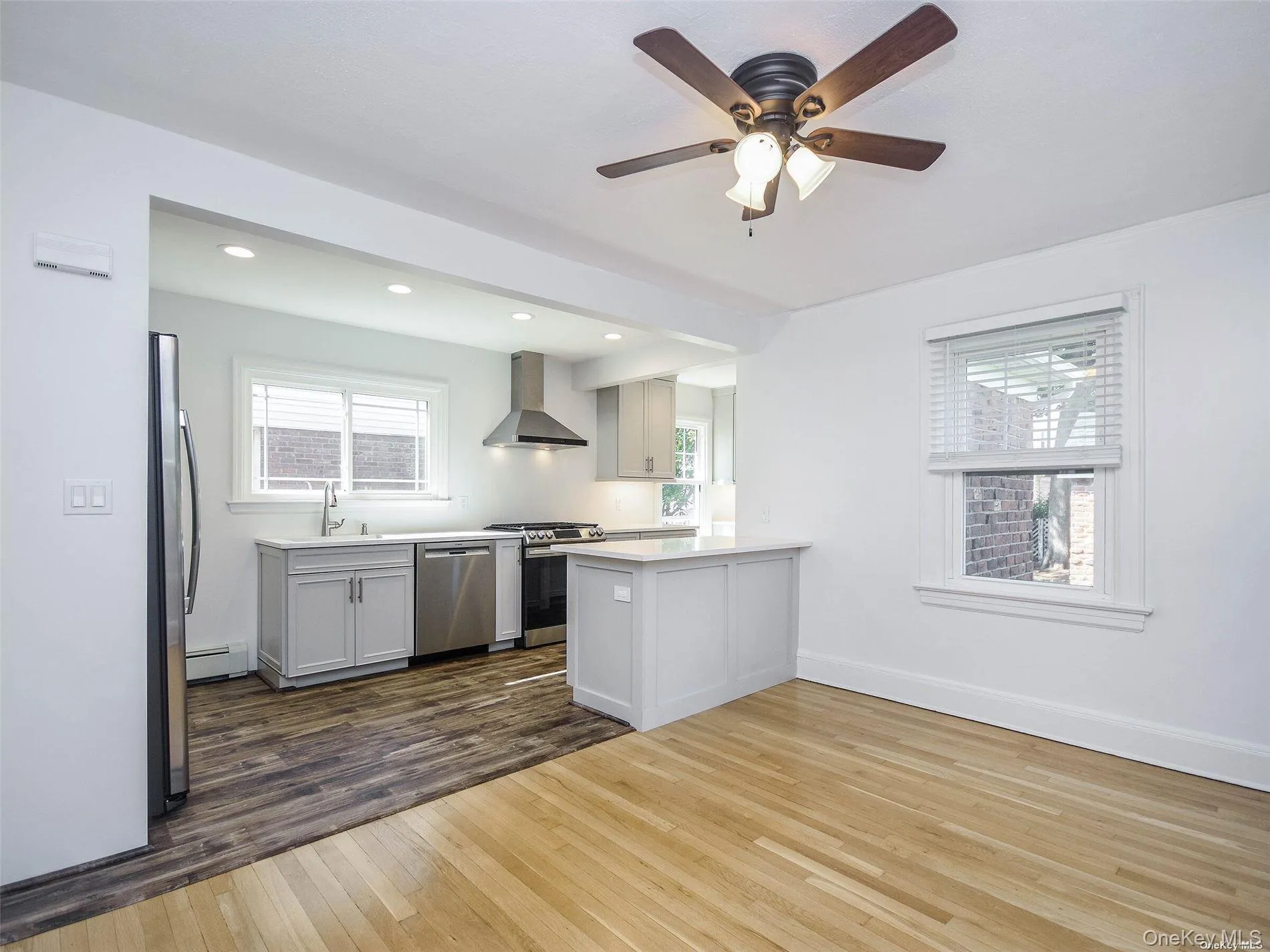 Dining Room / Kitchen Dining Room / Kitchen