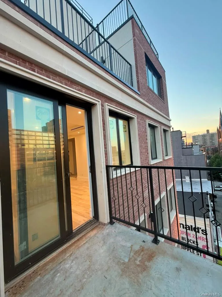 178 Throop Avenue, New York, NY, 5 Bedrooms Bedrooms, 7 Rooms Rooms,2 BathroomsBathrooms,Residential,For Rent,Throop,0,1038419 178 Throop Avenue, New York, NY, 5 Bedrooms Bedrooms, 7 Rooms Rooms,2 BathroomsBathrooms,Residential,For Rent,Throop,0,1038419