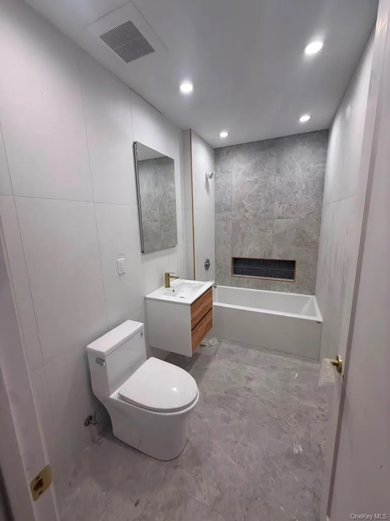 178 Throop Avenue, New York, NY, 5 Bedrooms Bedrooms, 7 Rooms Rooms,2 BathroomsBathrooms,Residential,For Rent,Throop,0,1038419 178 Throop Avenue, New York, NY, 5 Bedrooms Bedrooms, 7 Rooms Rooms,2 BathroomsBathrooms,Residential,For Rent,Throop,0,1038419