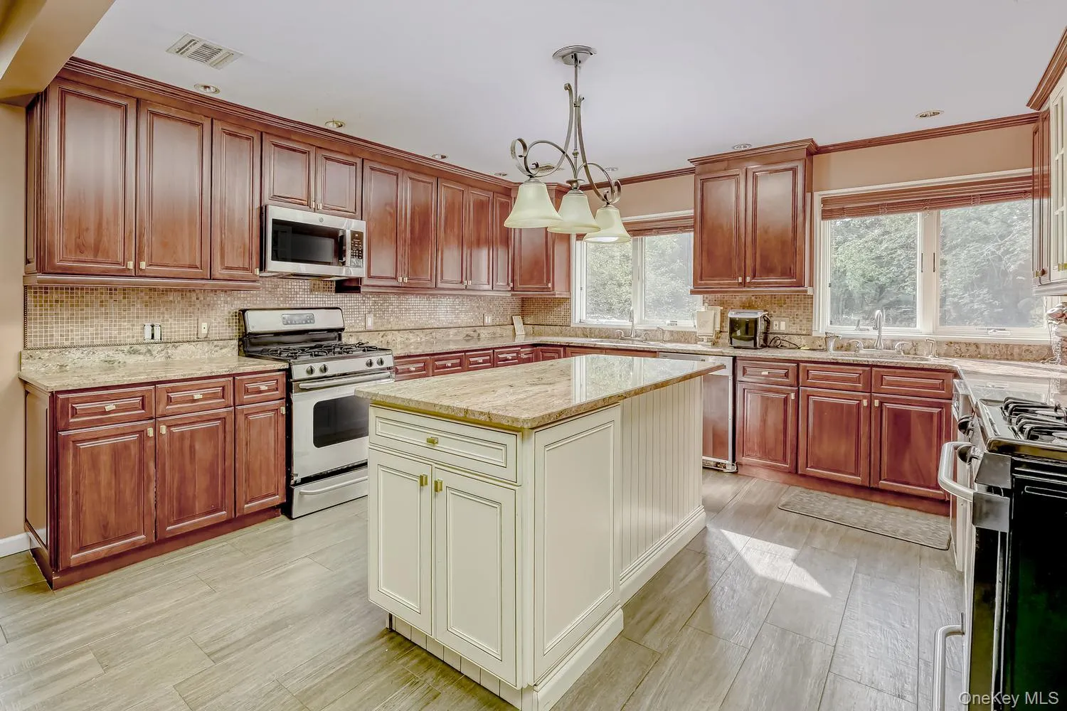 41 Parker Drive, Ramapo, NY, 6 Bedrooms Bedrooms, 13 Rooms Rooms,3 BathroomsBathrooms,Residential,For Rent,Parker,0,1038420 41 Parker Drive, Ramapo, NY, 6 Bedrooms Bedrooms, 13 Rooms Rooms,3 BathroomsBathrooms,Residential,For Rent,Parker,0,1038420