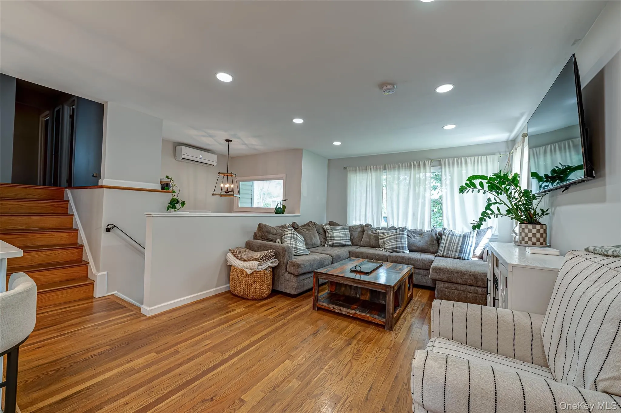 9 Carole Lane, Islip, NY, 3 Bedrooms Bedrooms, 8 Rooms Rooms,2 BathroomsBathrooms,Residential,For Rent,Carole,0,1038422 9 Carole Lane, Islip, NY, 3 Bedrooms Bedrooms, 8 Rooms Rooms,2 BathroomsBathrooms,Residential,For Rent,Carole,0,1038422