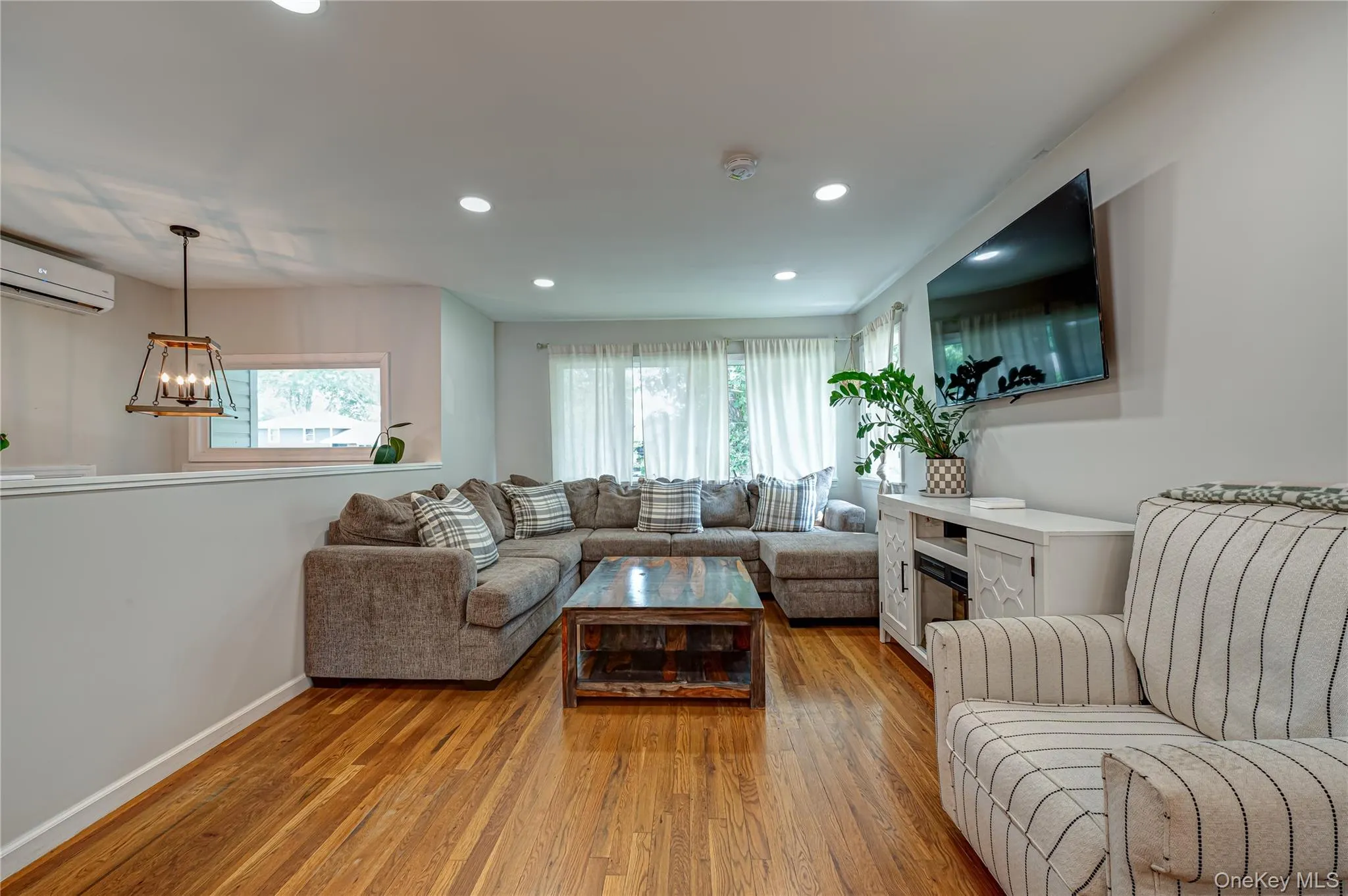 9 Carole Lane, Islip, NY, 3 Bedrooms Bedrooms, 8 Rooms Rooms,2 BathroomsBathrooms,Residential,For Rent,Carole,0,1038422 9 Carole Lane, Islip, NY, 3 Bedrooms Bedrooms, 8 Rooms Rooms,2 BathroomsBathrooms,Residential,For Rent,Carole,0,1038422