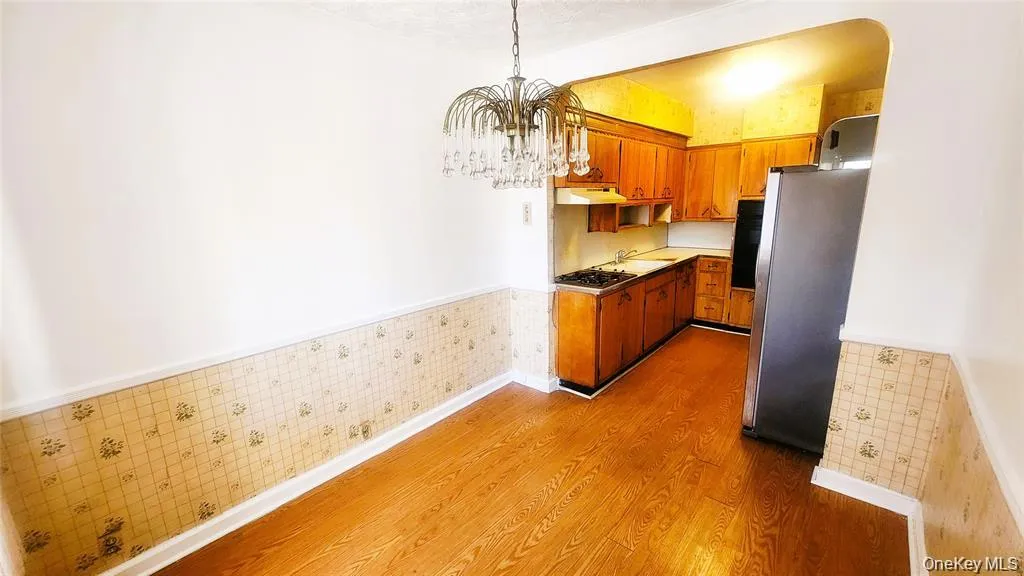 664 Remsen Avenue, New York, NY, 2 Bedrooms Bedrooms, 3 Rooms Rooms,1 BathroomBathrooms,Residential Lease,For Rent,Remsen,0,1038424 664 Remsen Avenue, New York, NY, 2 Bedrooms Bedrooms, 3 Rooms Rooms,1 BathroomBathrooms,Residential Lease,For Rent,Remsen,0,1038424