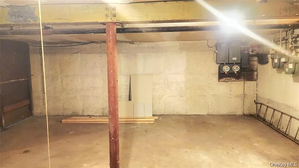 664 Remsen Avenue, New York, NY, 2 Bedrooms Bedrooms, 3 Rooms Rooms,1 BathroomBathrooms,Residential Lease,For Rent,Remsen,0,1038424 664 Remsen Avenue, New York, NY, 2 Bedrooms Bedrooms, 3 Rooms Rooms,1 BathroomBathrooms,Residential Lease,For Rent,Remsen,0,1038424