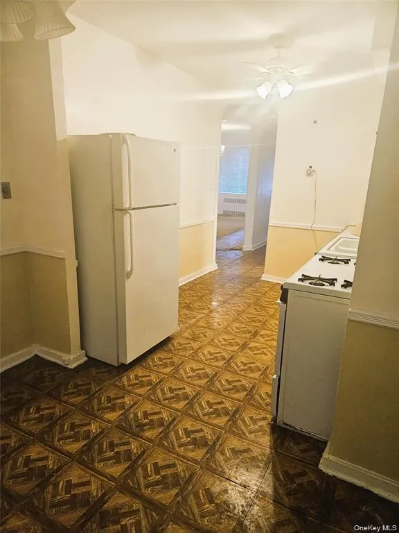 664 Remsen Avenue, New York, NY, 2 Bedrooms Bedrooms, 3 Rooms Rooms,1 BathroomBathrooms,Residential Lease,For Rent,Remsen,0,1038424 664 Remsen Avenue, New York, NY, 2 Bedrooms Bedrooms, 3 Rooms Rooms,1 BathroomBathrooms,Residential Lease,For Rent,Remsen,0,1038424