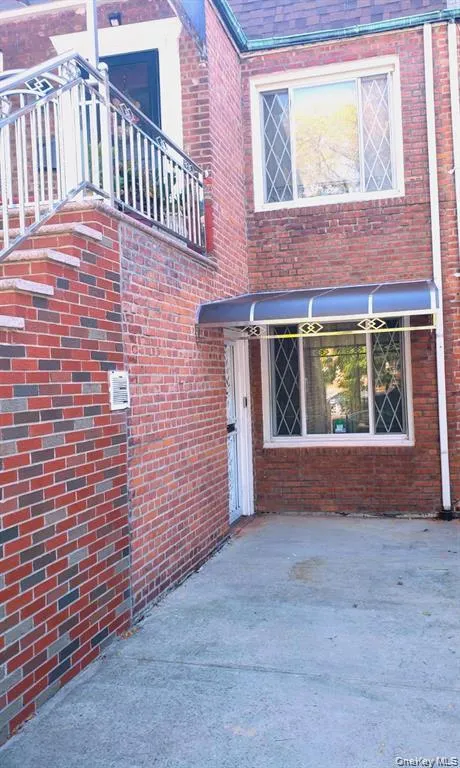 664 Remsen Avenue, New York, NY, 2 Bedrooms Bedrooms, 3 Rooms Rooms,1 BathroomBathrooms,Residential Lease,For Rent,Remsen,0,1038424 664 Remsen Avenue, New York, NY, 2 Bedrooms Bedrooms, 3 Rooms Rooms,1 BathroomBathrooms,Residential Lease,For Rent,Remsen,0,1038424