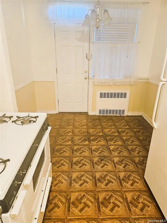 664 Remsen Avenue, New York, NY, 2 Bedrooms Bedrooms, 3 Rooms Rooms,1 BathroomBathrooms,Residential Lease,For Rent,Remsen,0,1038424 664 Remsen Avenue, New York, NY, 2 Bedrooms Bedrooms, 3 Rooms Rooms,1 BathroomBathrooms,Residential Lease,For Rent,Remsen,0,1038424