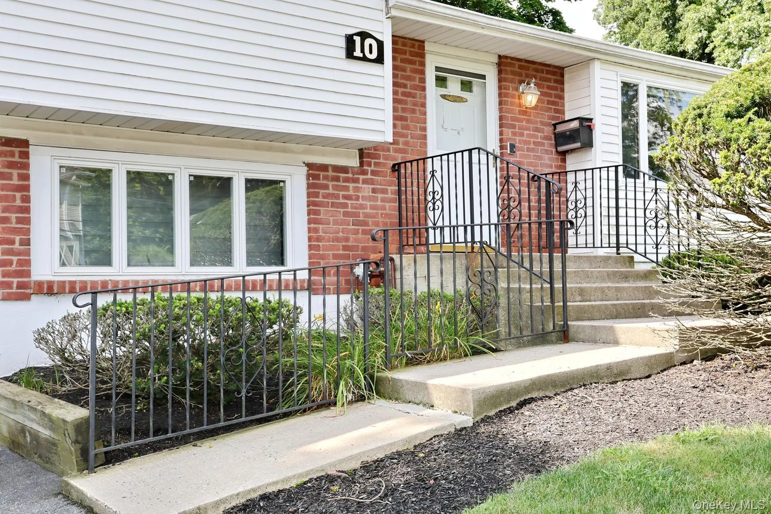 10 Briarcliff Drive, Ramapo, NY, 4 Bedrooms Bedrooms, 9 Rooms Rooms,2 BathroomsBathrooms,Residential,For Rent,Briarcliff,0,1038425 10 Briarcliff Drive, Ramapo, NY, 4 Bedrooms Bedrooms, 9 Rooms Rooms,2 BathroomsBathrooms,Residential,For Rent,Briarcliff,0,1038425