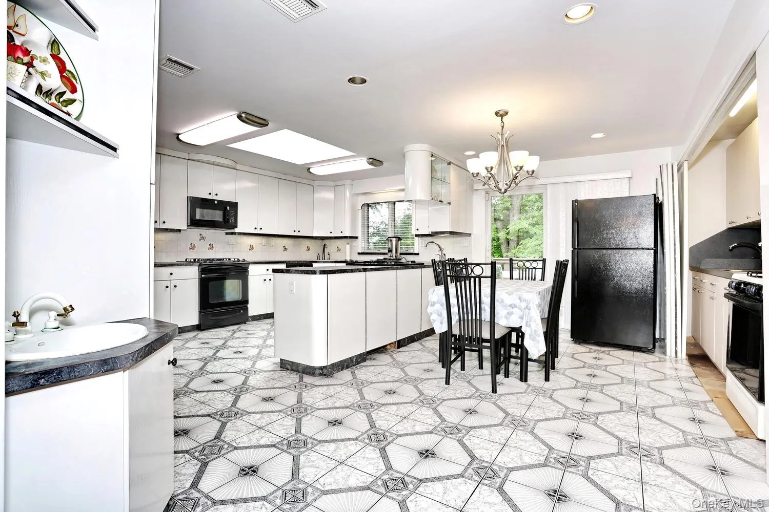 10 Briarcliff Drive, Ramapo, NY, 4 Bedrooms Bedrooms, 9 Rooms Rooms,2 BathroomsBathrooms,Residential,For Rent,Briarcliff,0,1038425 10 Briarcliff Drive, Ramapo, NY, 4 Bedrooms Bedrooms, 9 Rooms Rooms,2 BathroomsBathrooms,Residential,For Rent,Briarcliff,0,1038425