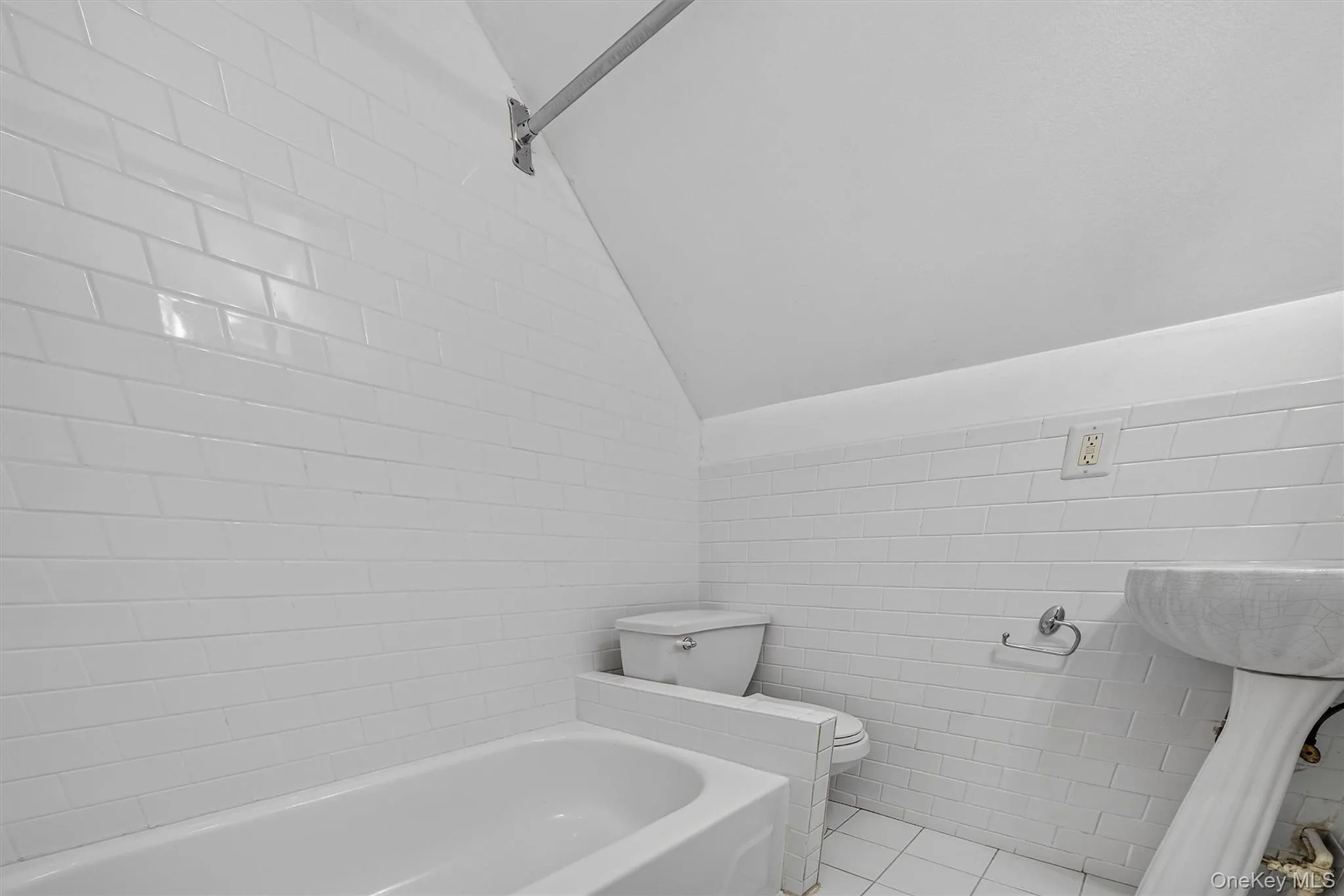 72 Bayard Street, New Rochelle, NY, 1 Bedroom Bedrooms, 3 Rooms Rooms,1 BathroomBathrooms,Residential Lease,For Rent,Bayard,0,1038428 72 Bayard Street, New Rochelle, NY, 1 Bedroom Bedrooms, 3 Rooms Rooms,1 BathroomBathrooms,Residential Lease,For Rent,Bayard,0,1038428